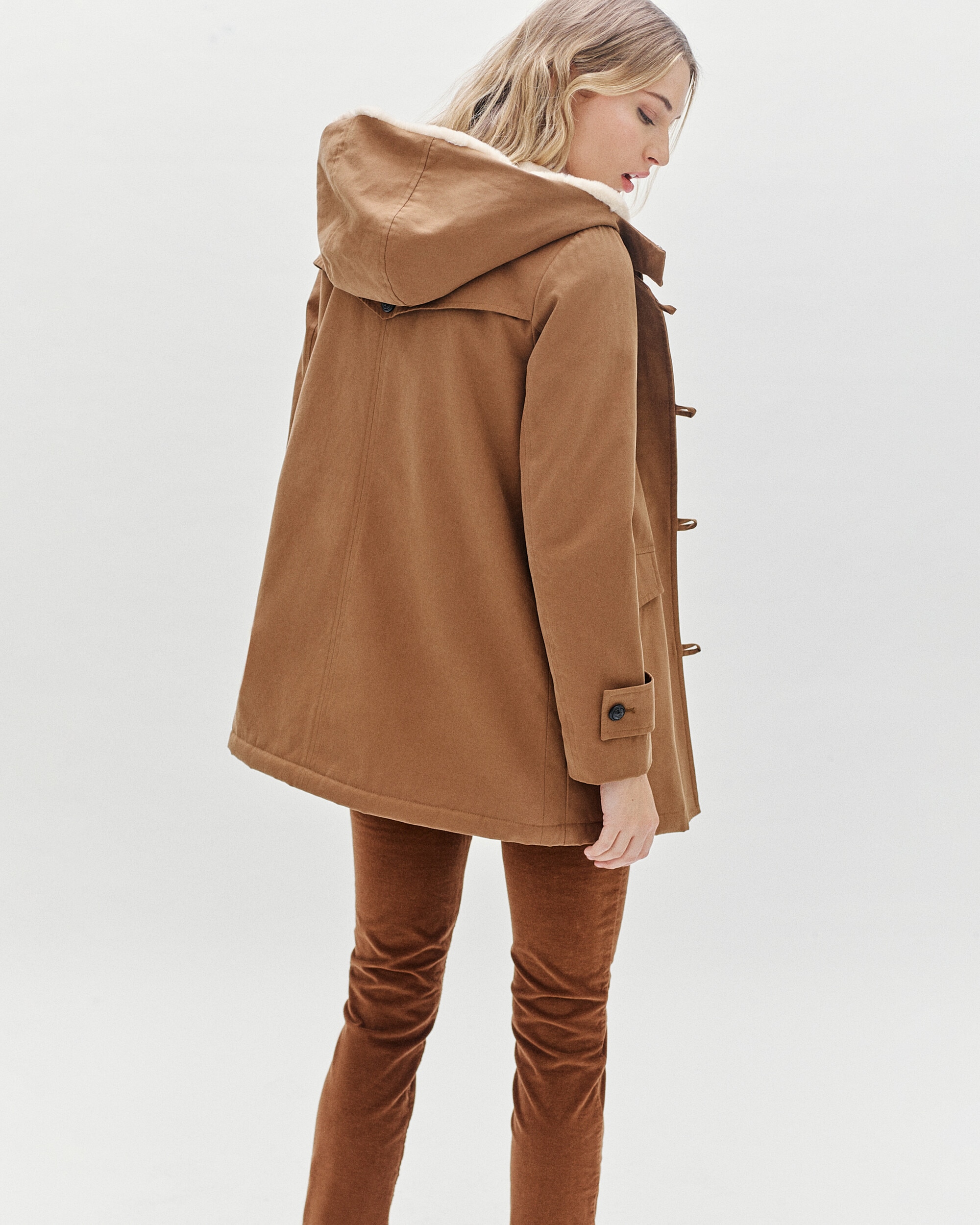 Parka de mujer con forro de borreguito y bolsillos italianos - Caroll - Topo Topo-2