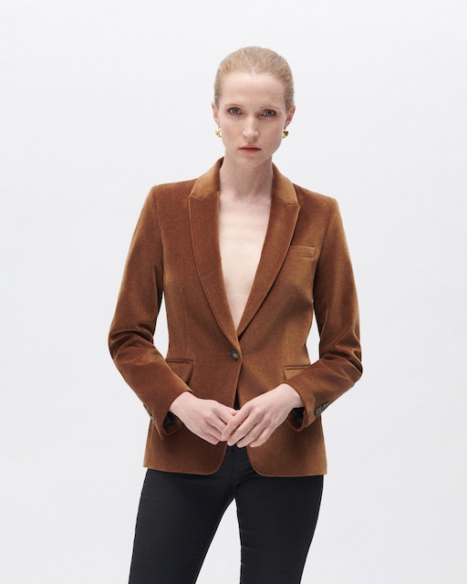 Imagen 0 de Blazer de mujer con bolsillos italianos en terciopelo de algodón