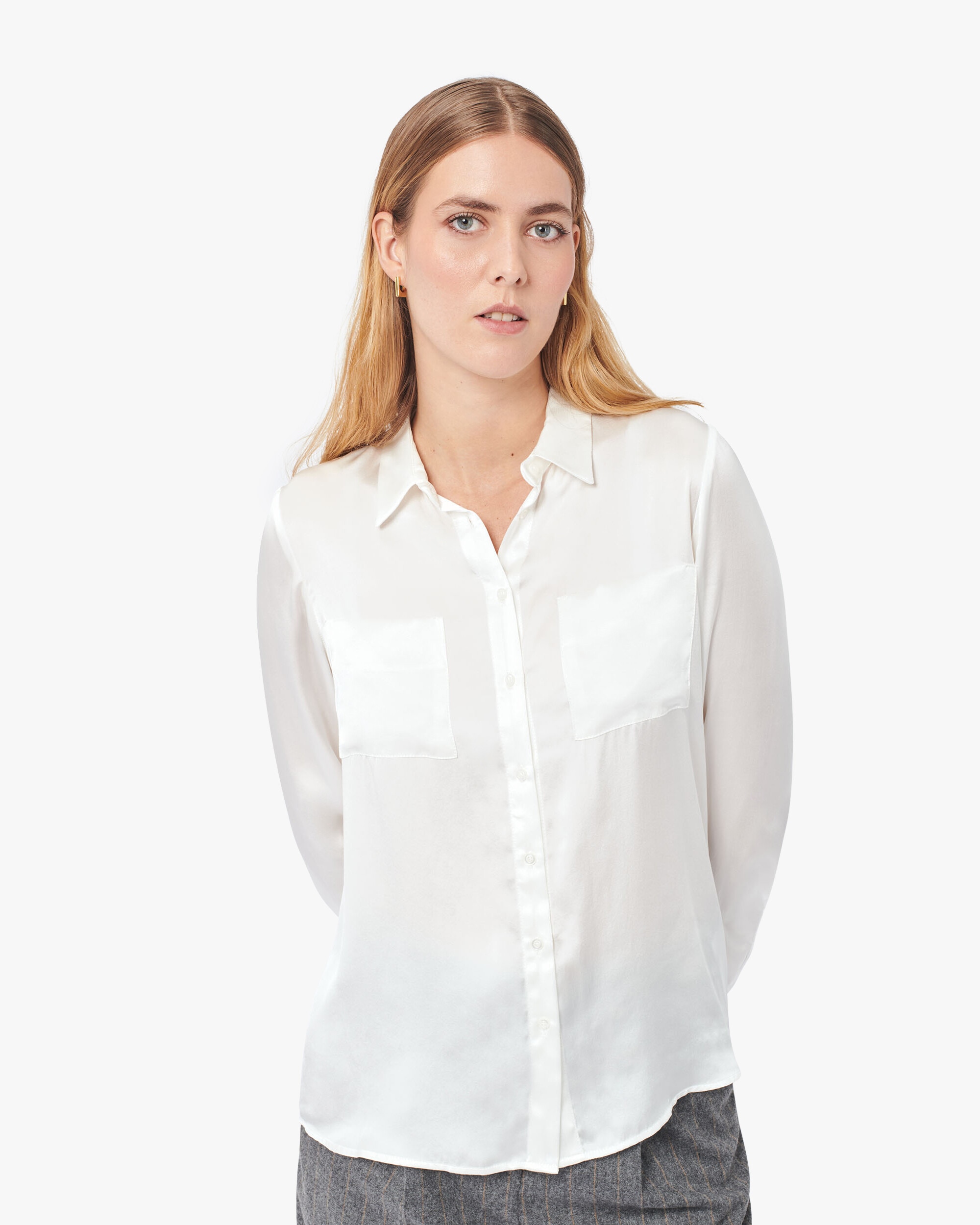 Camisa de mujer con bolsillos en seda 100% - Caroll - Crudo Crudo-1