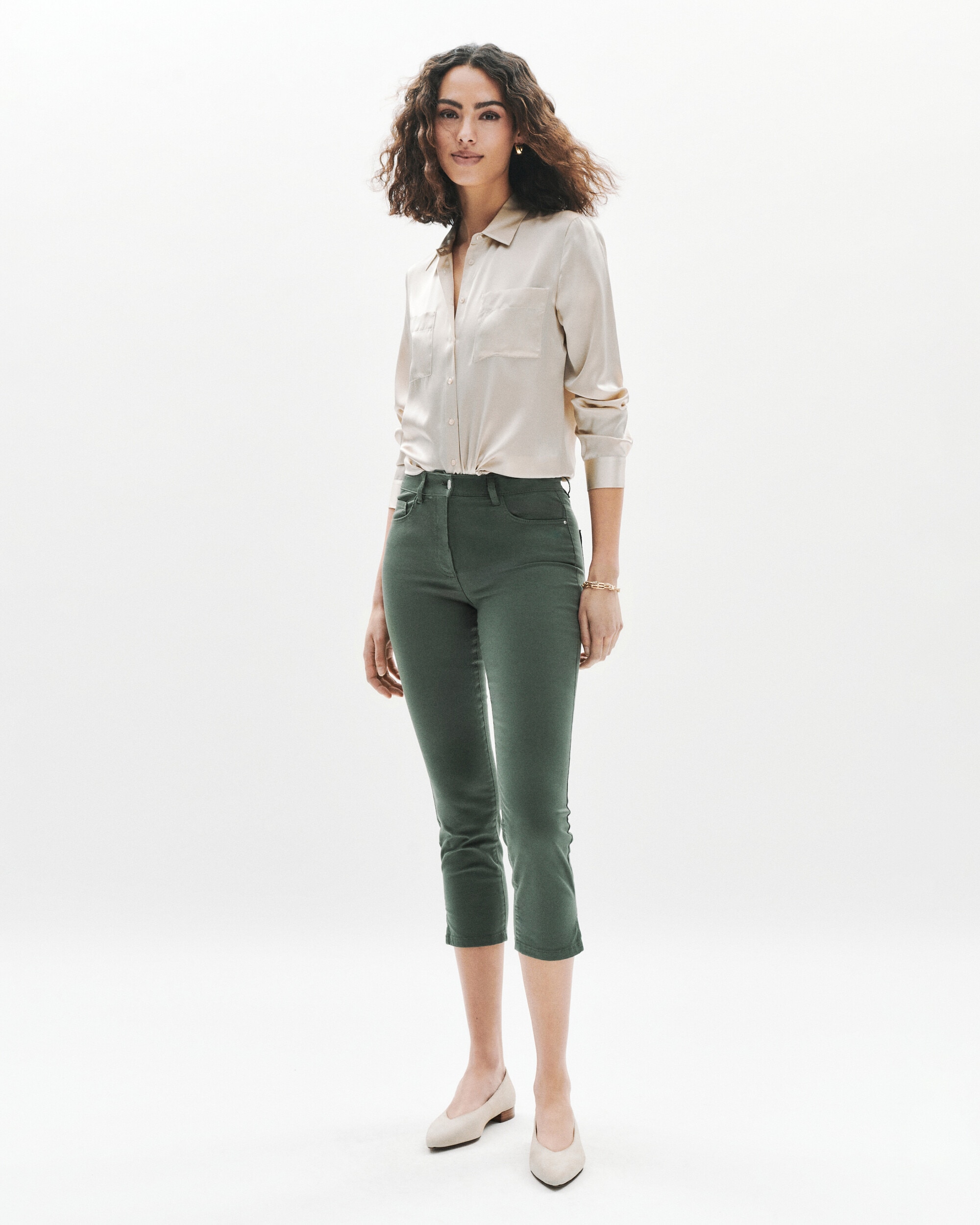 Imagen 1 de Pantalón pitillo de mujer cropped con 5 bolsillos Kaki