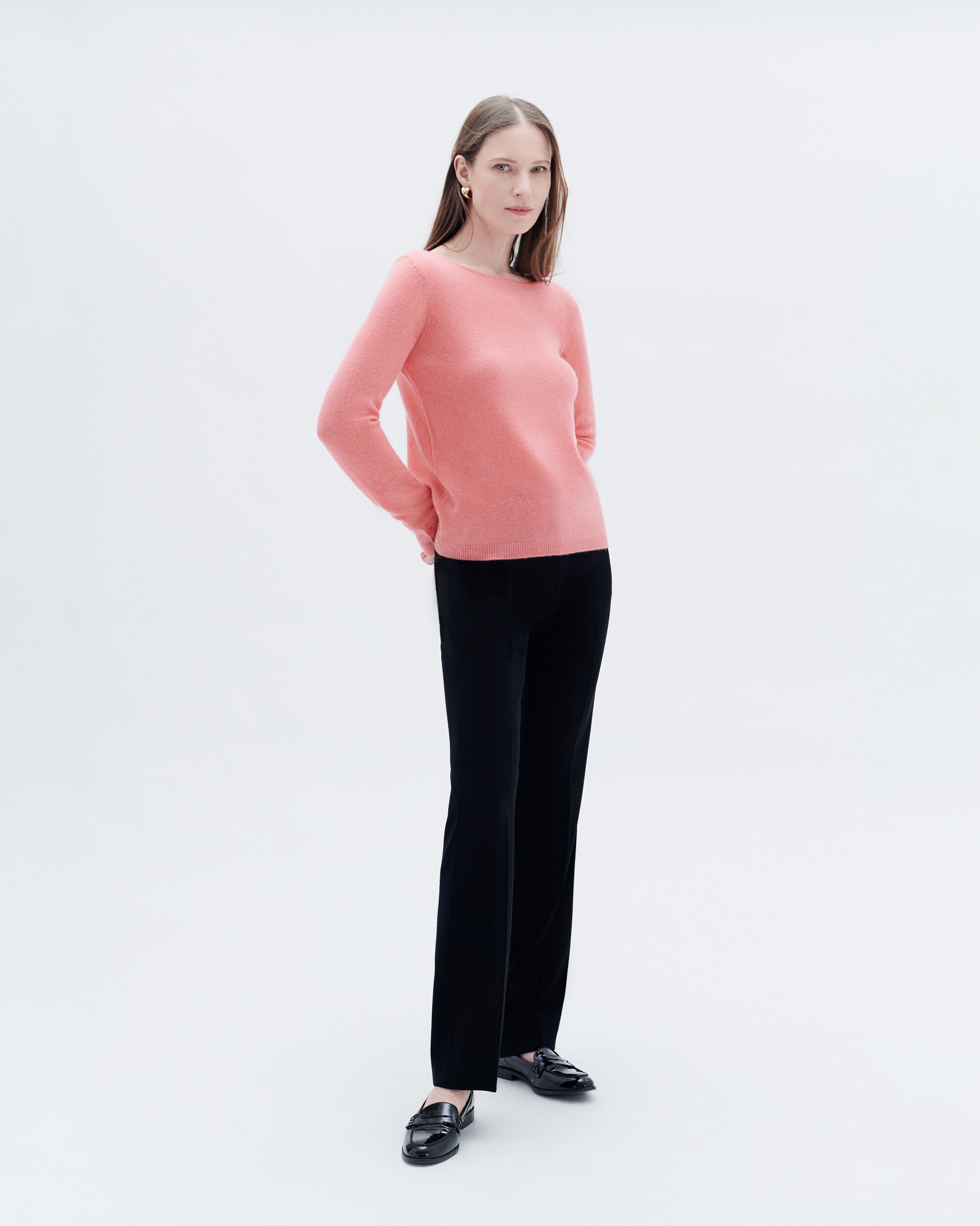 Caroll - Pantalón recto de mujer en tejido liso con bolsillos.