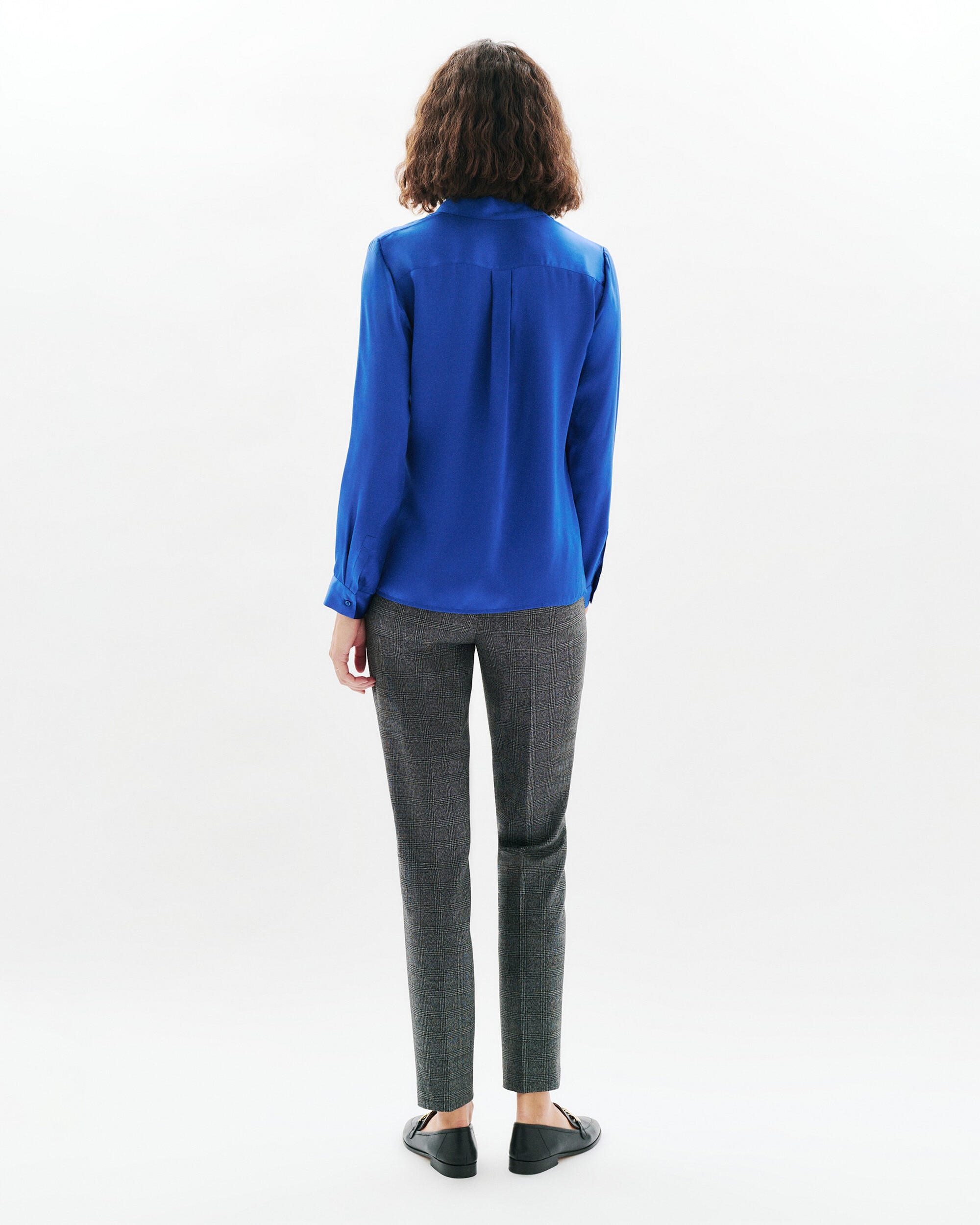 Camisa de mujer con bolsillos en seda 100% - Caroll - Azulón Azulón-2