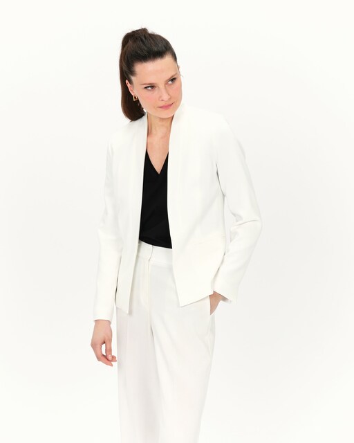 Imagen 0 de Blazer de mujer estructurada con cuello mao
