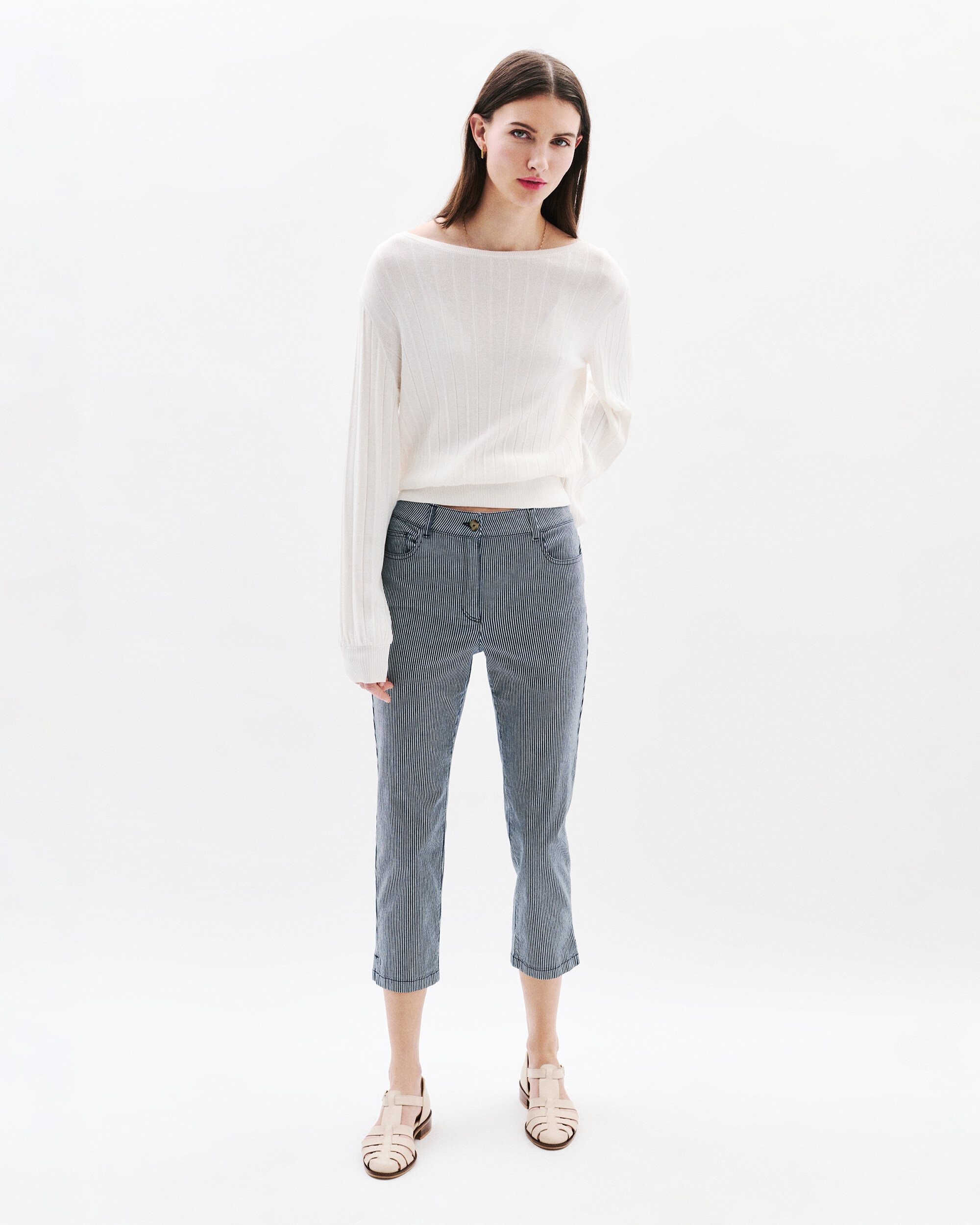 Caroll - Pantalón de mujer de corte slim con estampado de rayas.
