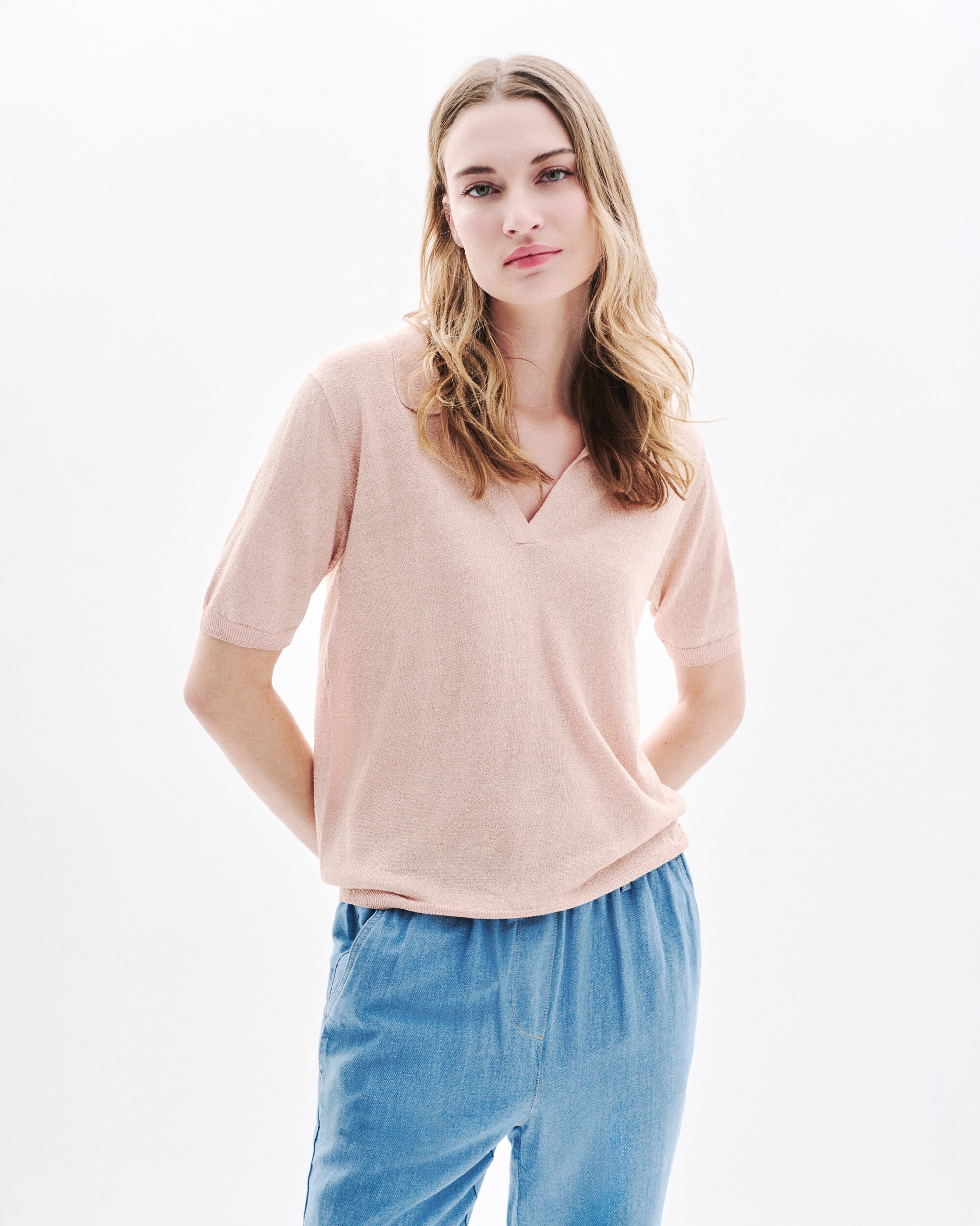 Caroll - Jersey de mujer de manga corta y escote pico con lino.