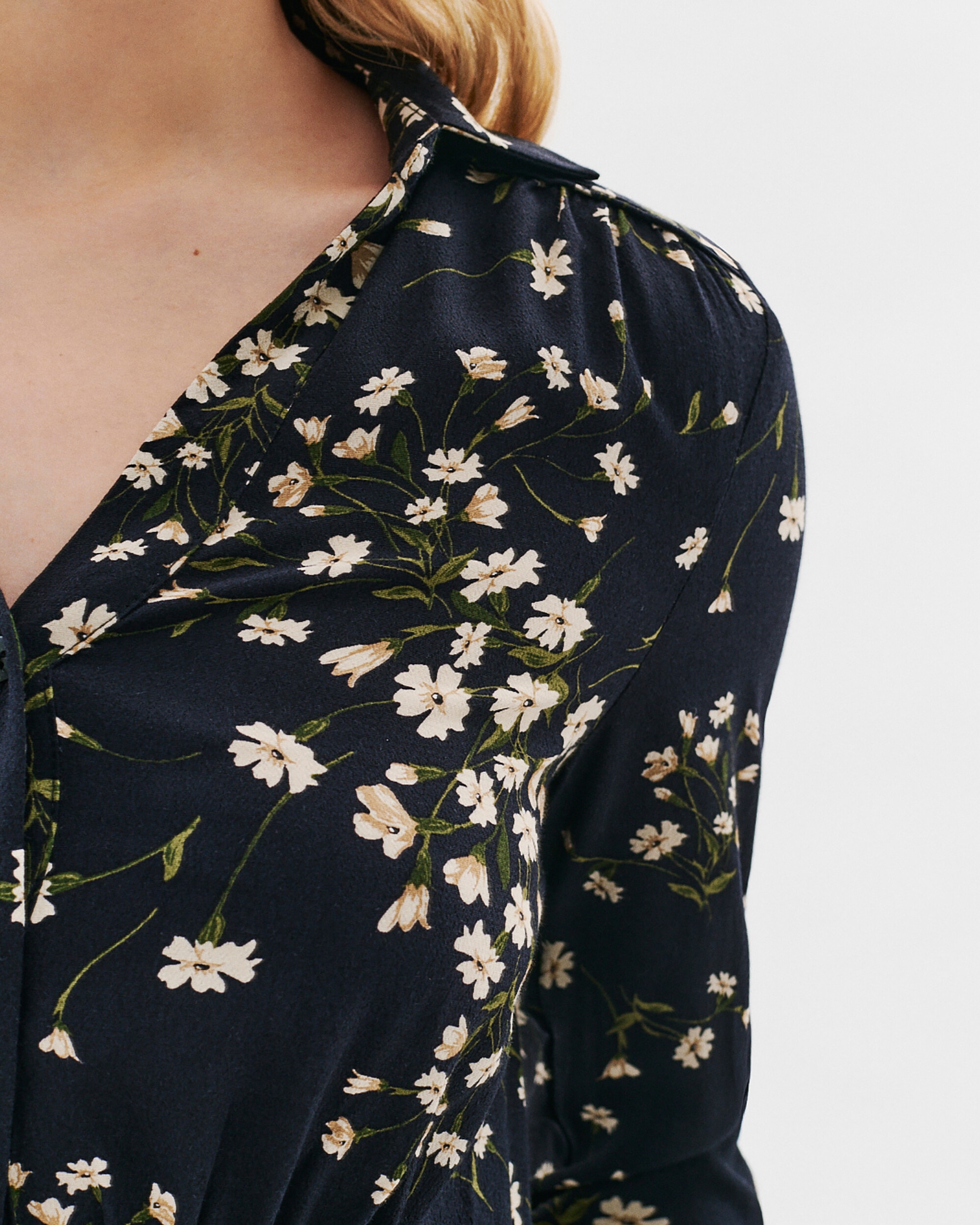 Vestido corto on manga larga y estampado floral - Caroll - Negro Negro-3