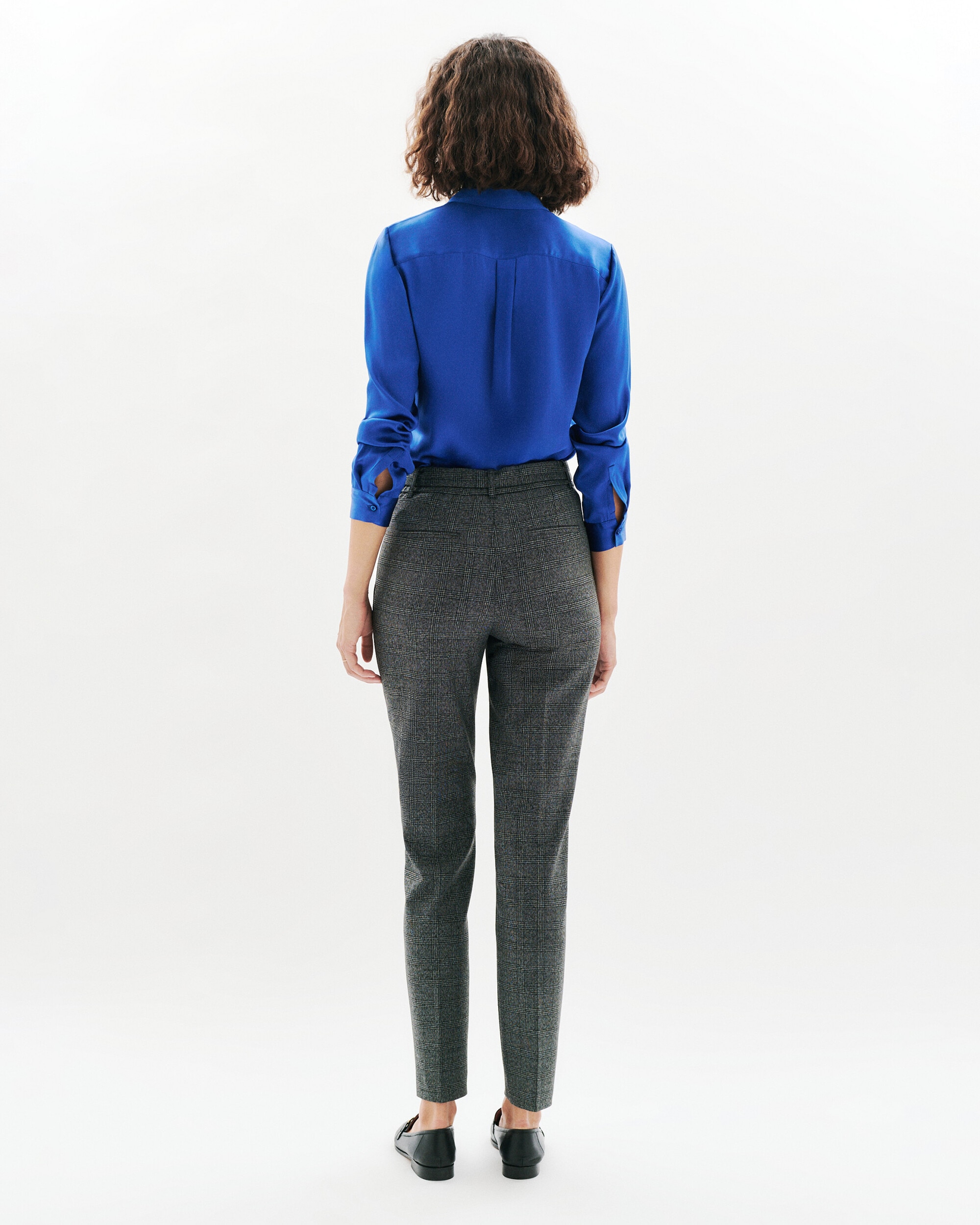 Pantalón de mujer corte 7/8 con pinzas y cinturón - Caroll - Gris Gris-2