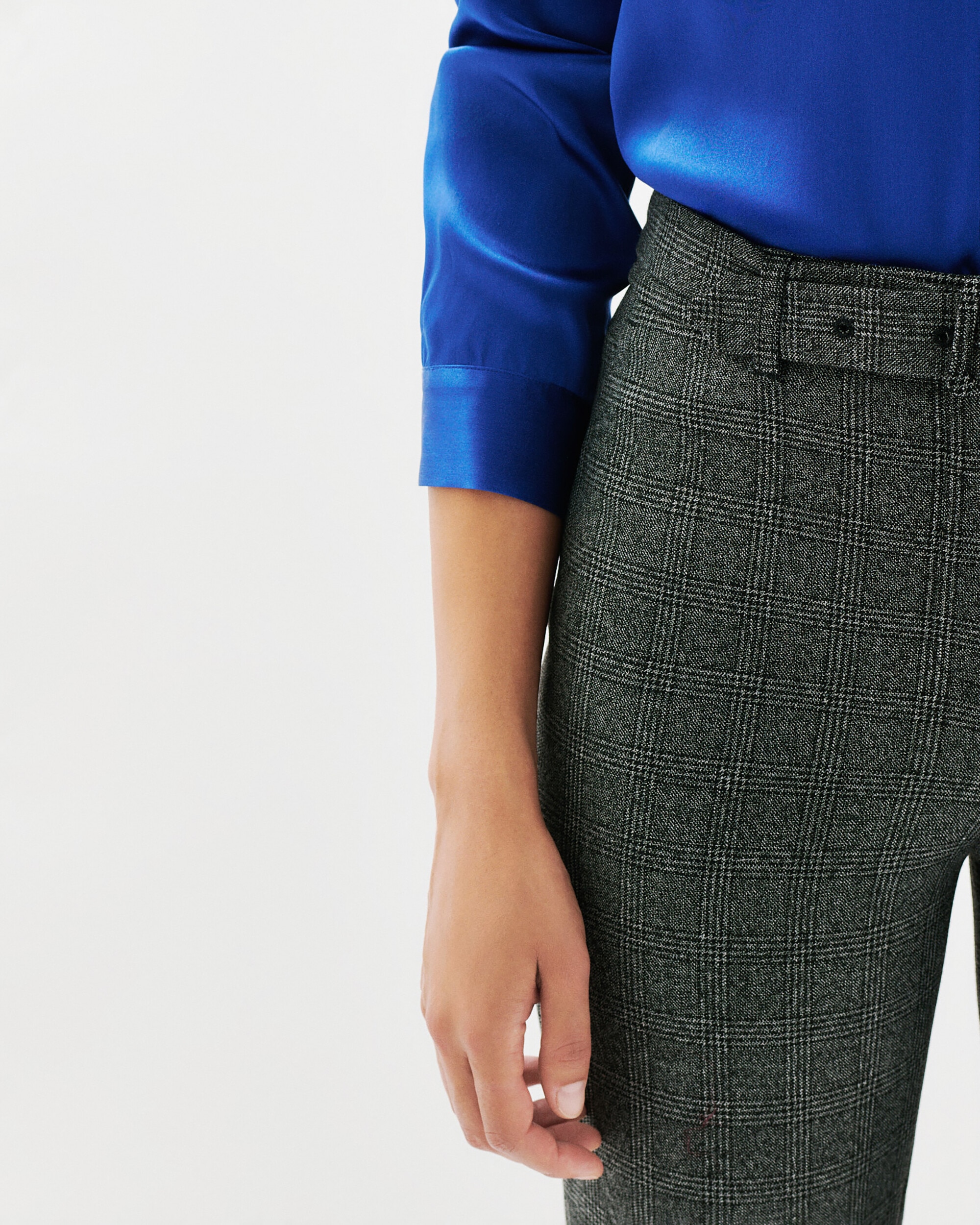 Pantalón de mujer corte 7/8 con pinzas y cinturón - Caroll - Gris Gris-3