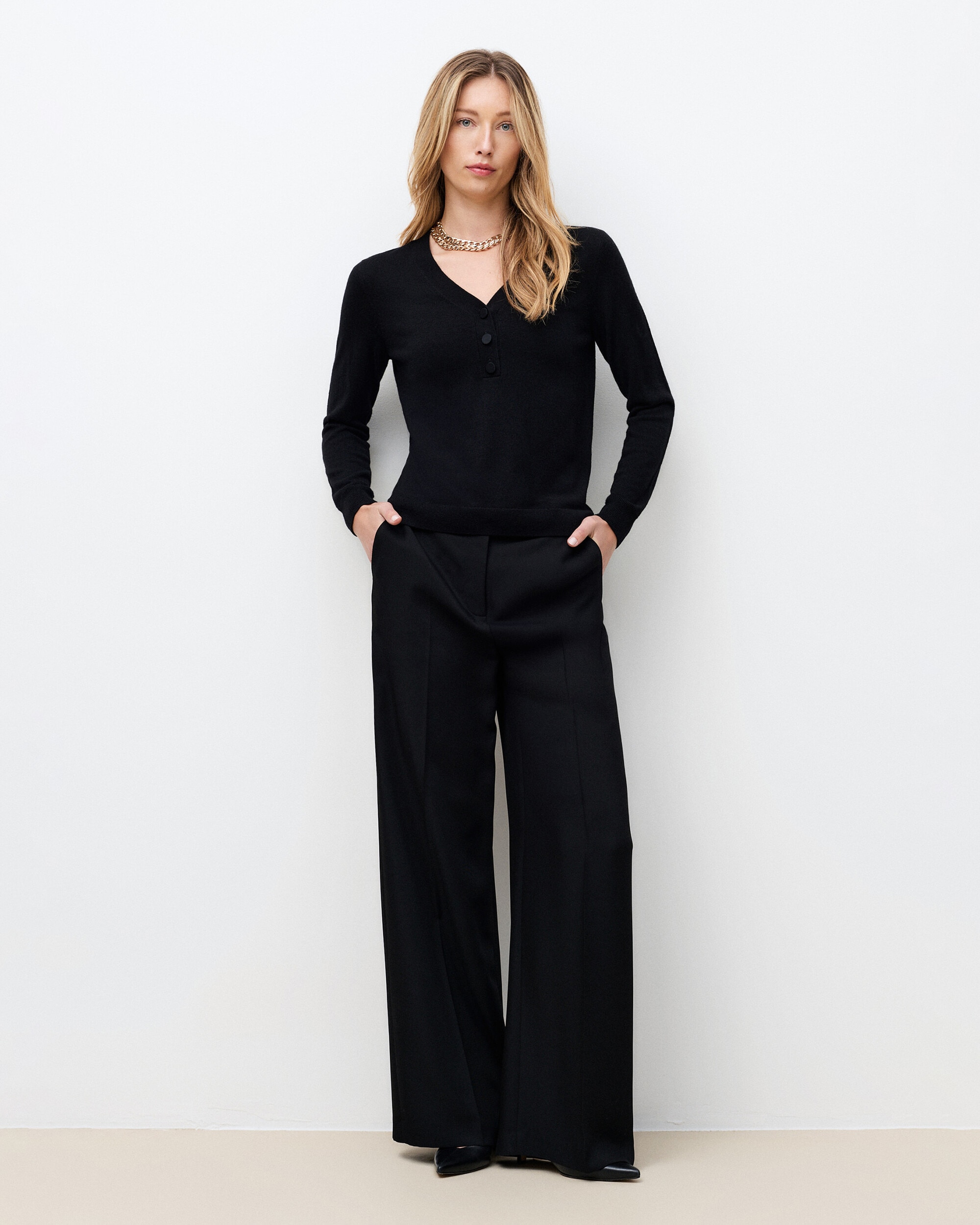 Caroll - Jersey de mujer con cuello pico en lana.