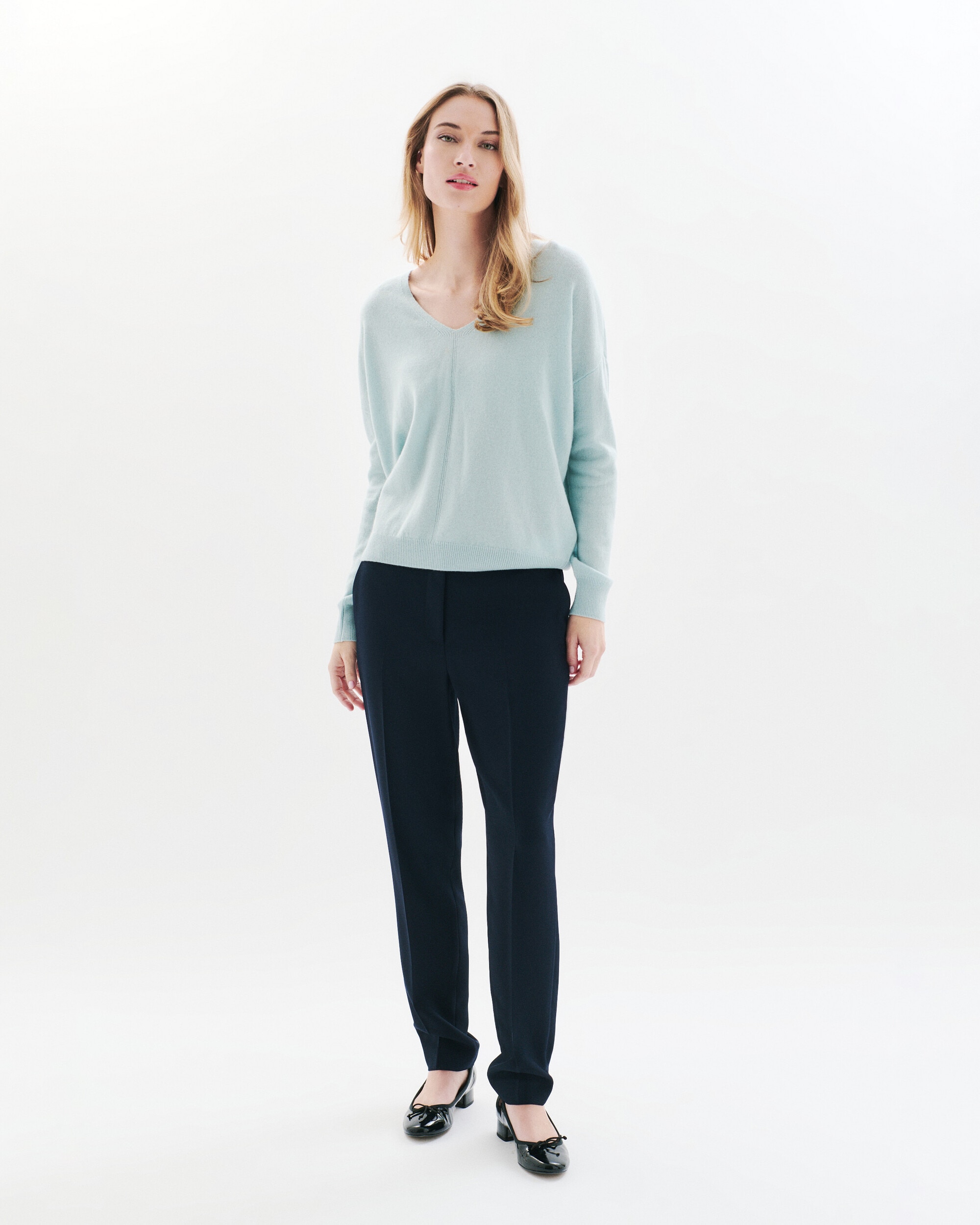 Caroll - Jersey de mujer con escote pico en cashmere 100%.