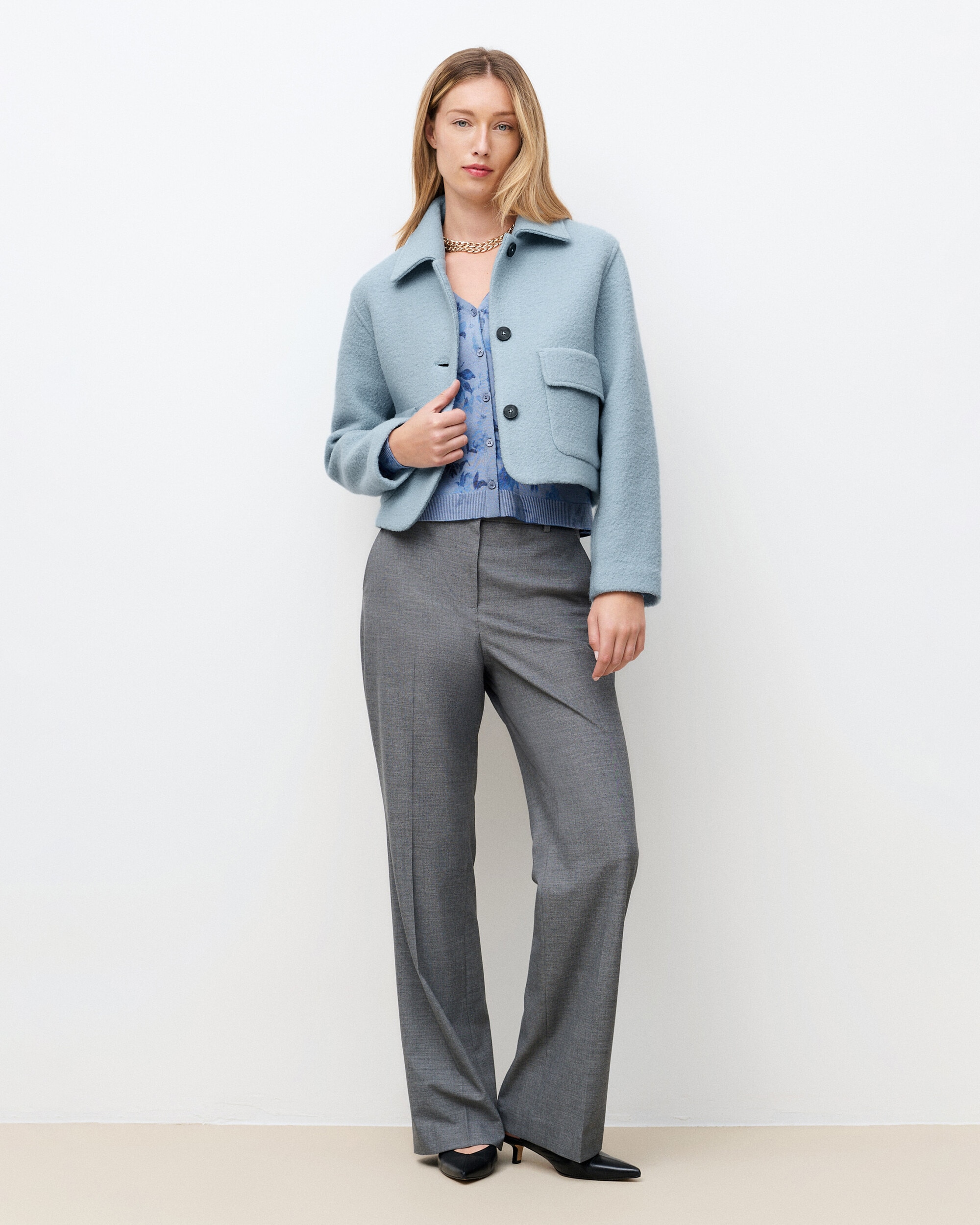 Caroll - Chaqueta de mujer de corte entallado en lana 100%.