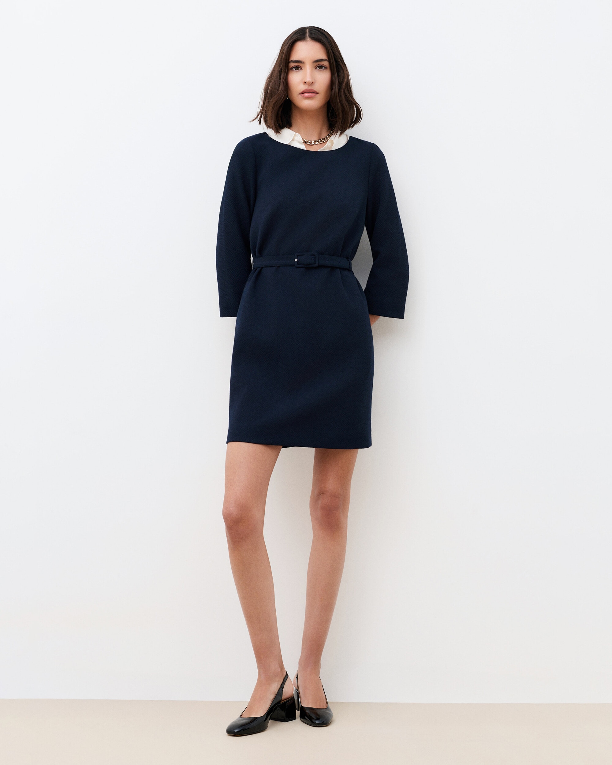 Caroll - Vestido midi con manga francesa y cinturilla.