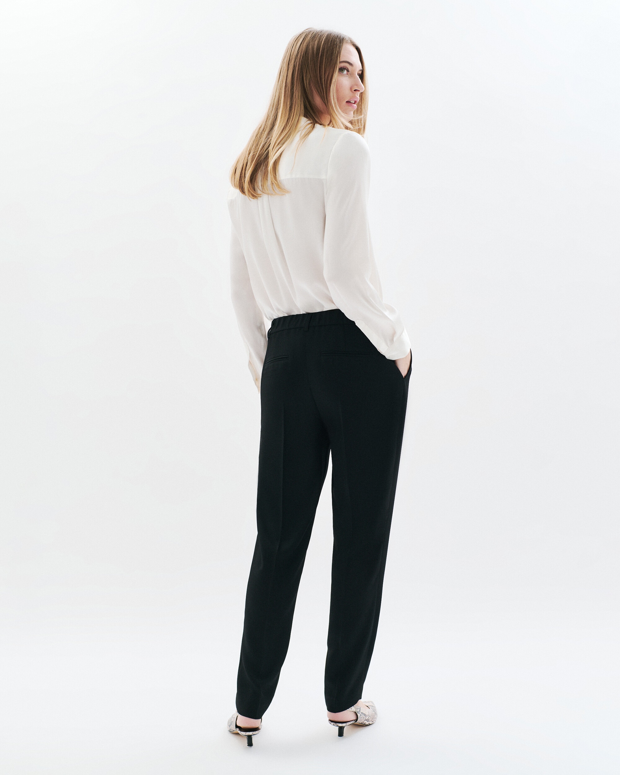 Pantalón de mujer de tiro alto con pinzas - Caroll - Negro Negro-2
