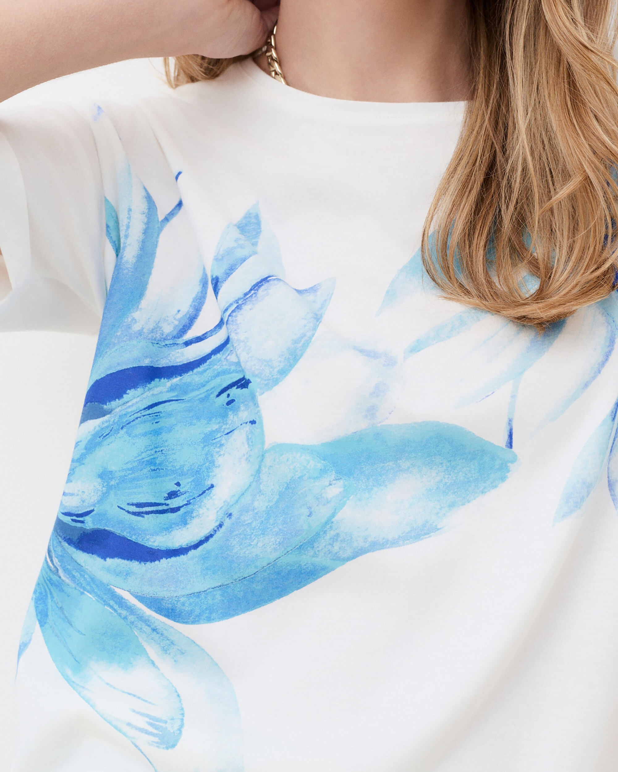 Camiseta de mujer de mujer con manga corta y estampado floral - Caroll - Blanco / Azul Blanco / Azul-3