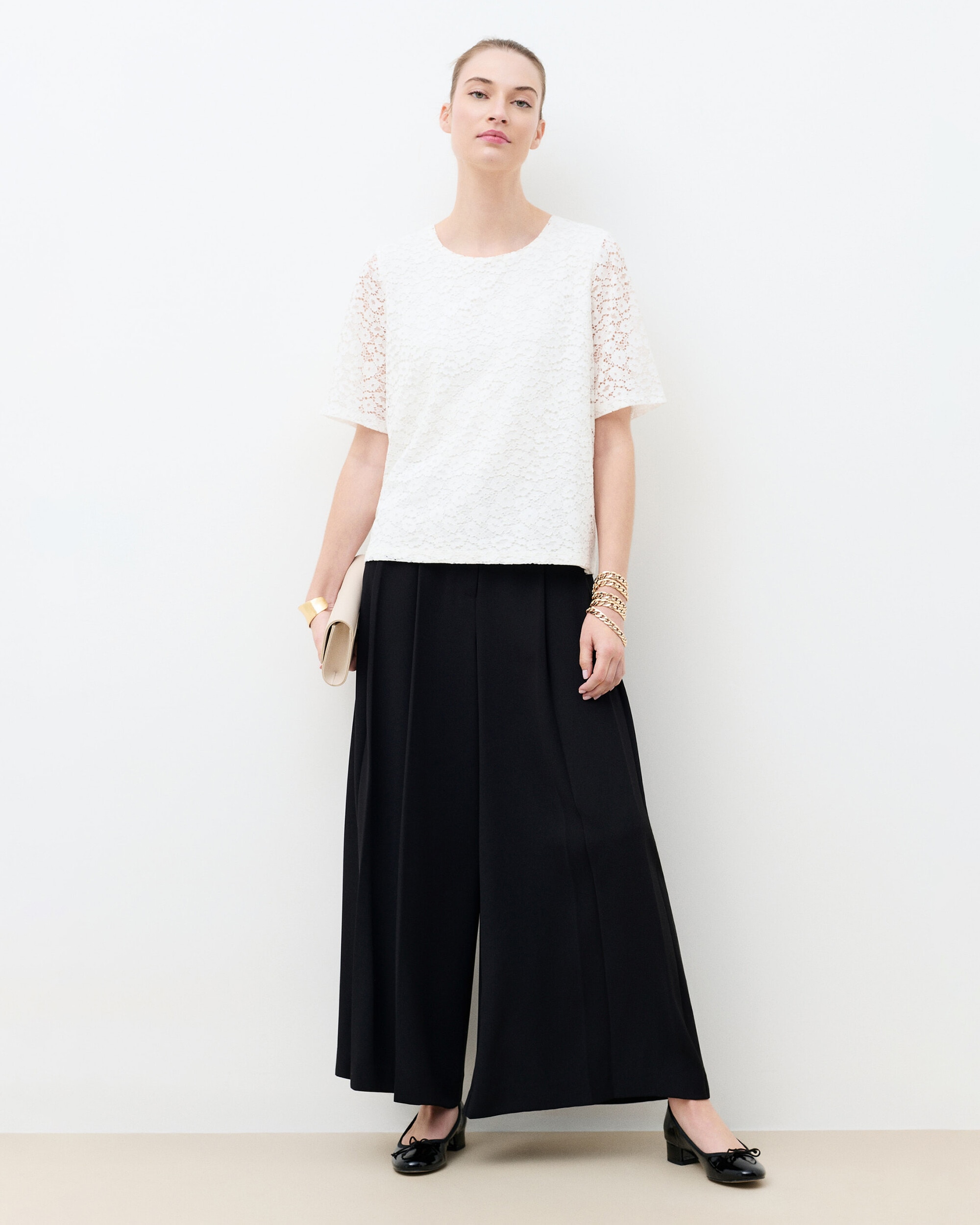 Caroll - Camiseta de mujer con efecto calado y manga corta.