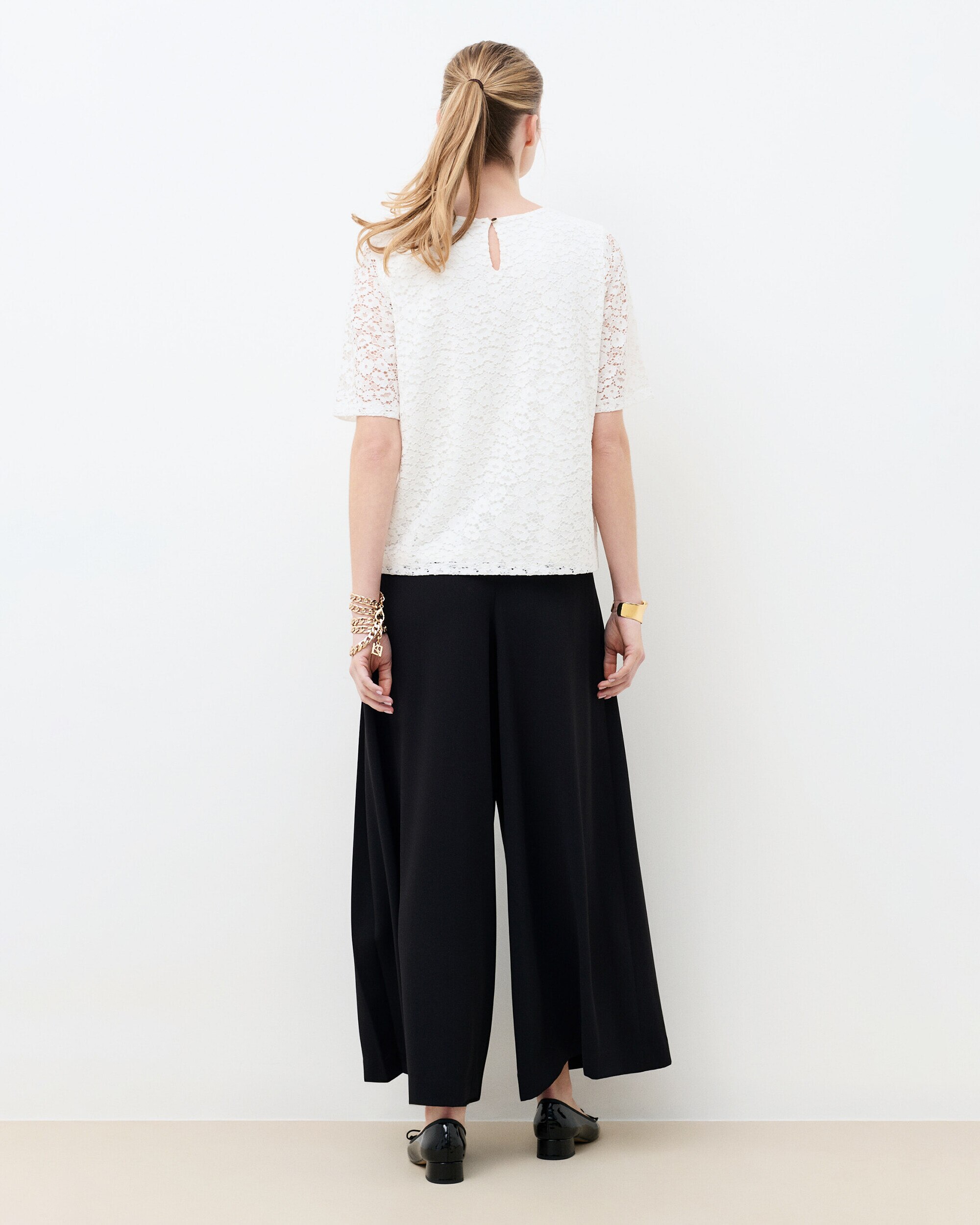 Camiseta de mujer con efecto calado y manga corta - Caroll - Crema Crema-2