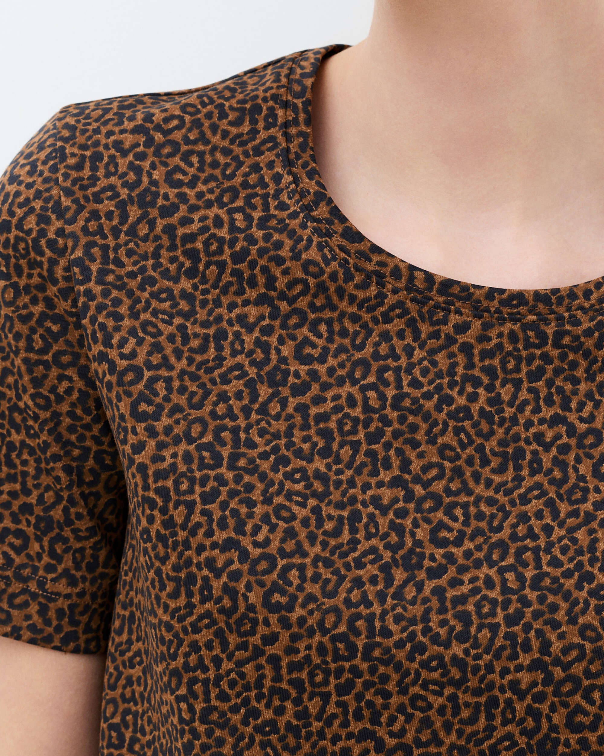 Camiseta de mujer de mujer con manga crota y estampado animalier - Caroll - Marrón Marrón-3
