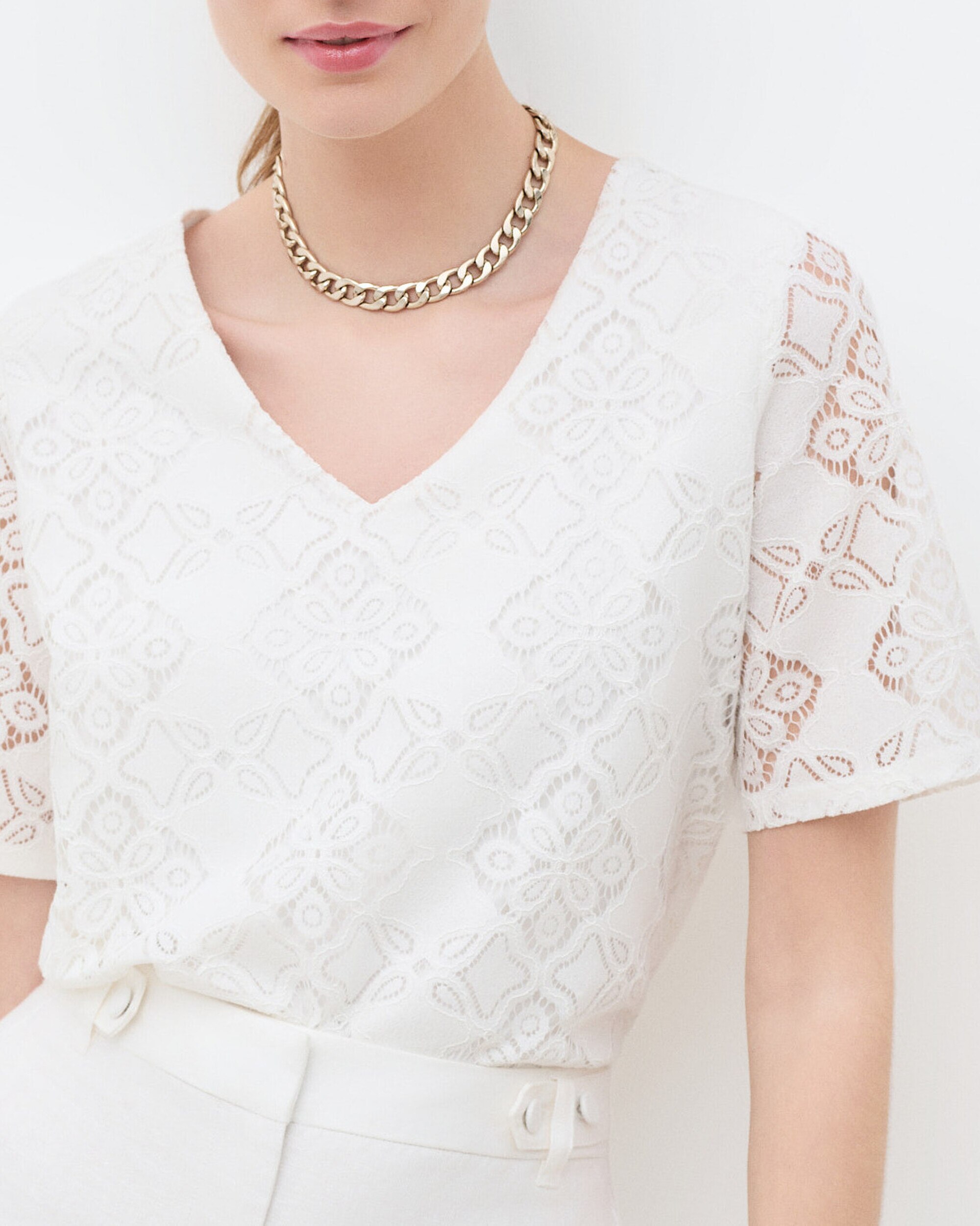 Camiseta de mujer con escote pico y efecto calado - Caroll - Natural Natural-3