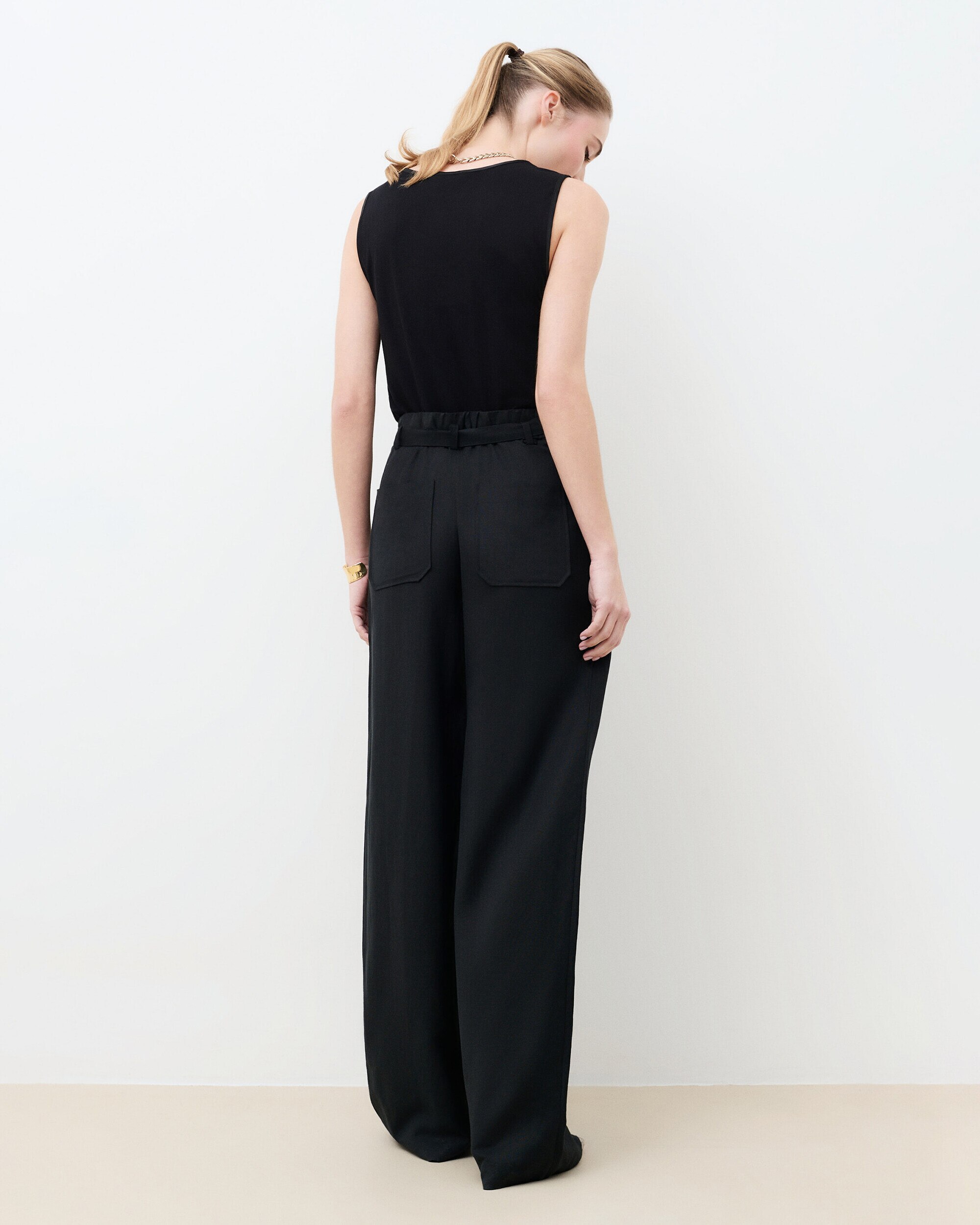Camiseta de mujer sin mangas y escote redondo - Caroll - Negro Negro-2