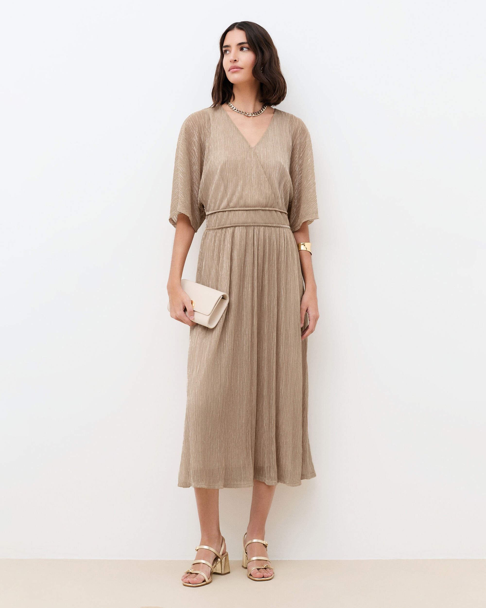 Caroll - Vestido midi drapeado con manga francesa y detalles metalizados.