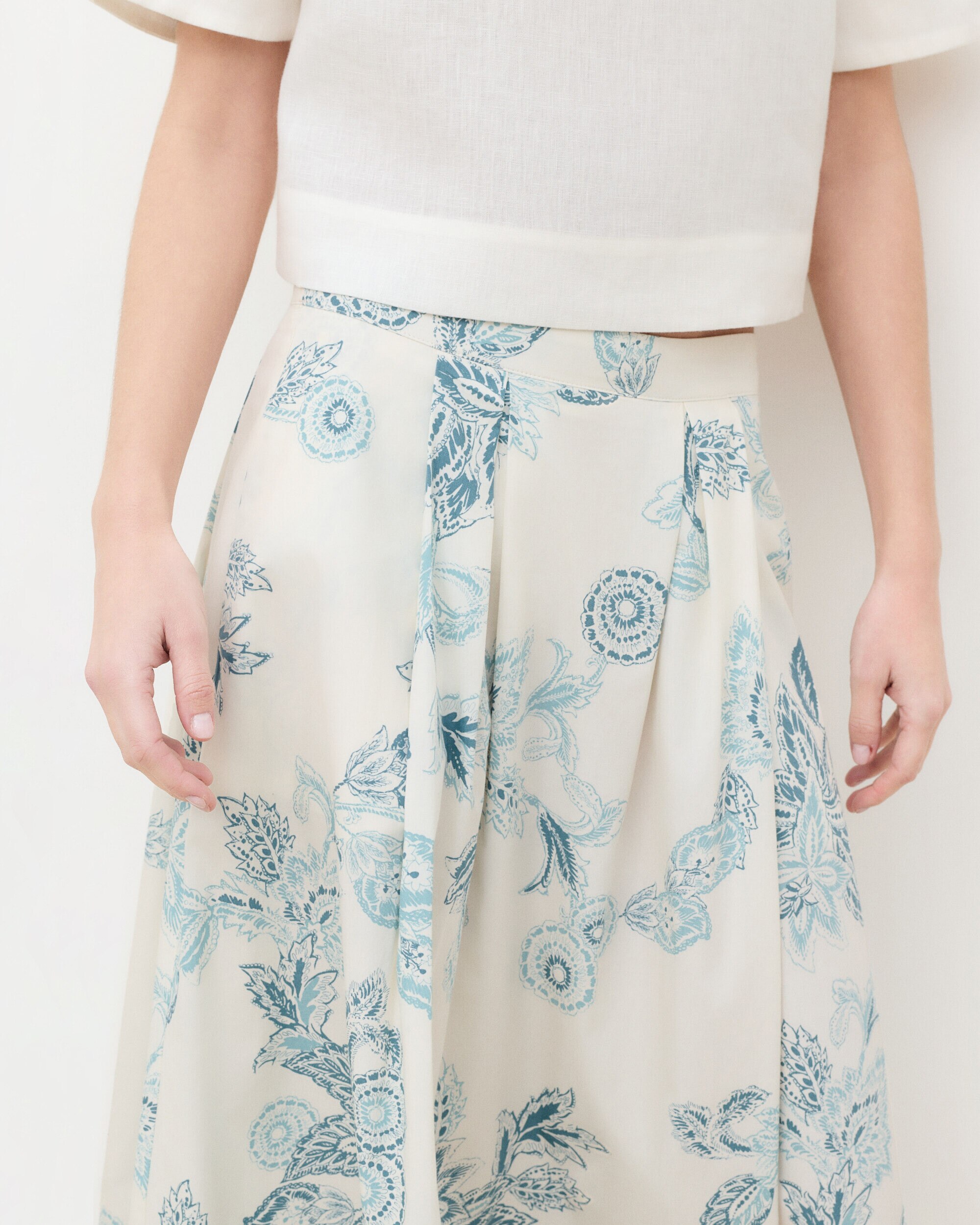 Falda larga plisada con estampado floral - Caroll - Crudo Crudo-3