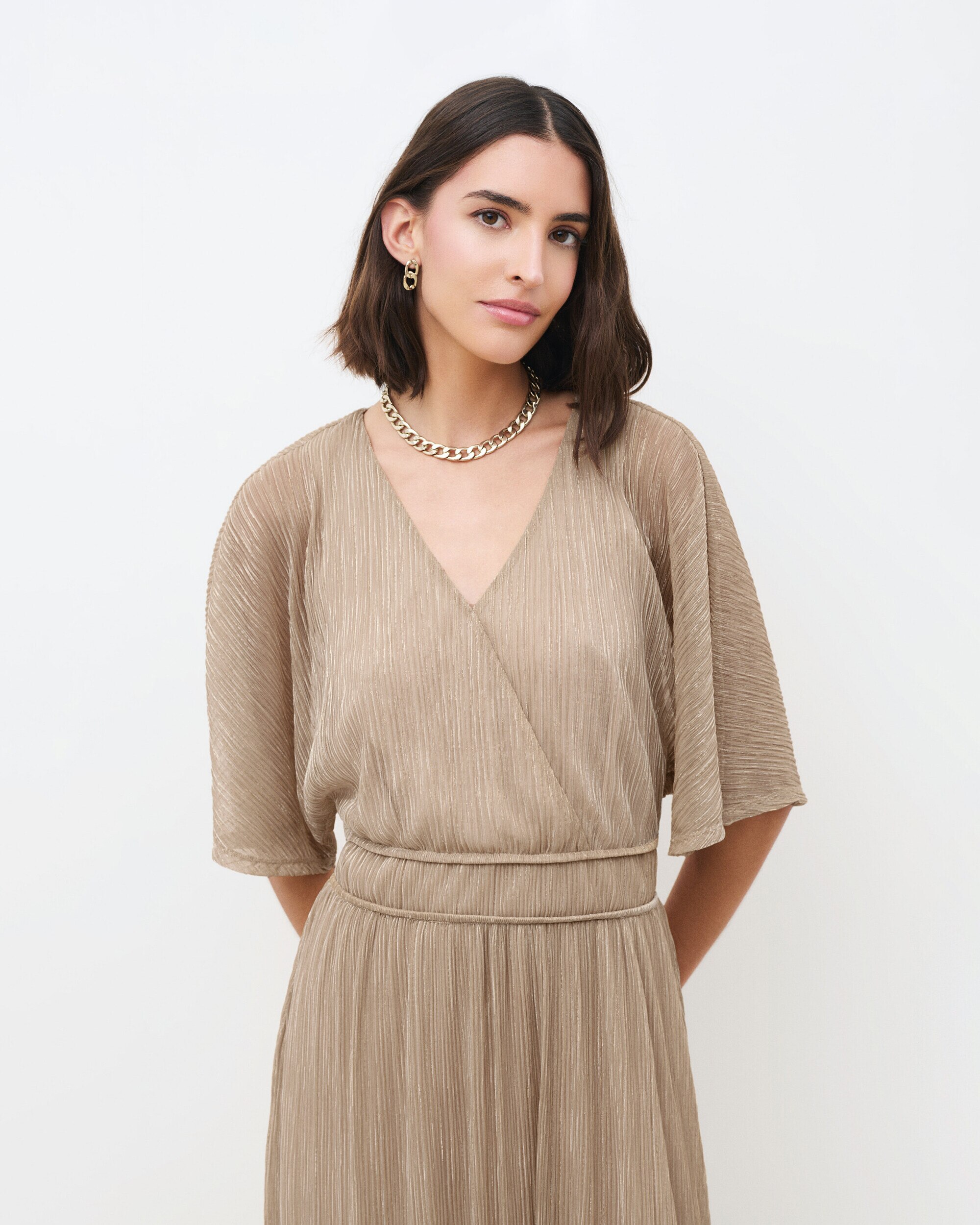 Vestido midi drapeado con manga francesa y detalles metalizados - Caroll - Oro Oro-3