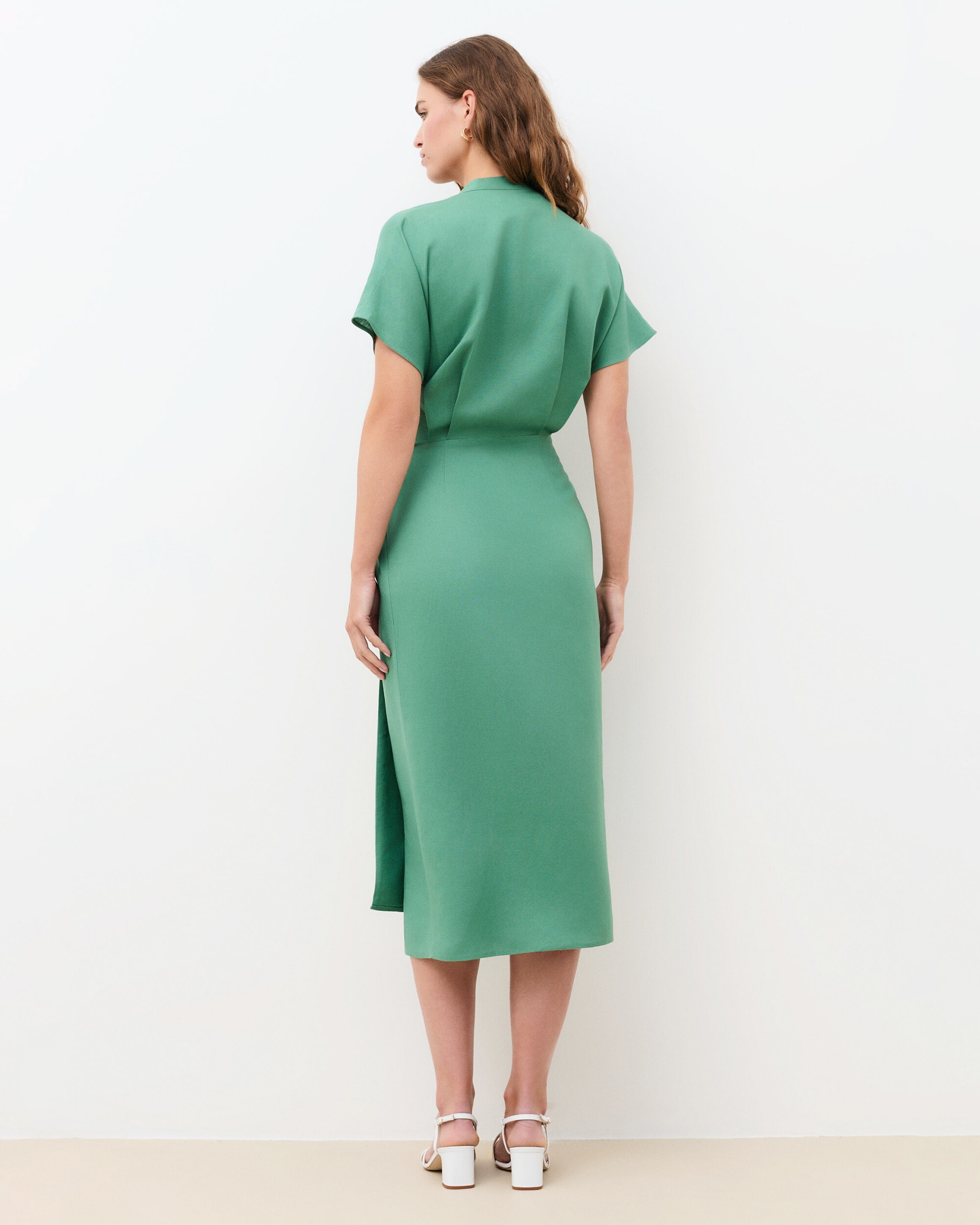 Vestido midi con cintura fruncida y escote pico - Caroll - Verde menta Verde menta-2