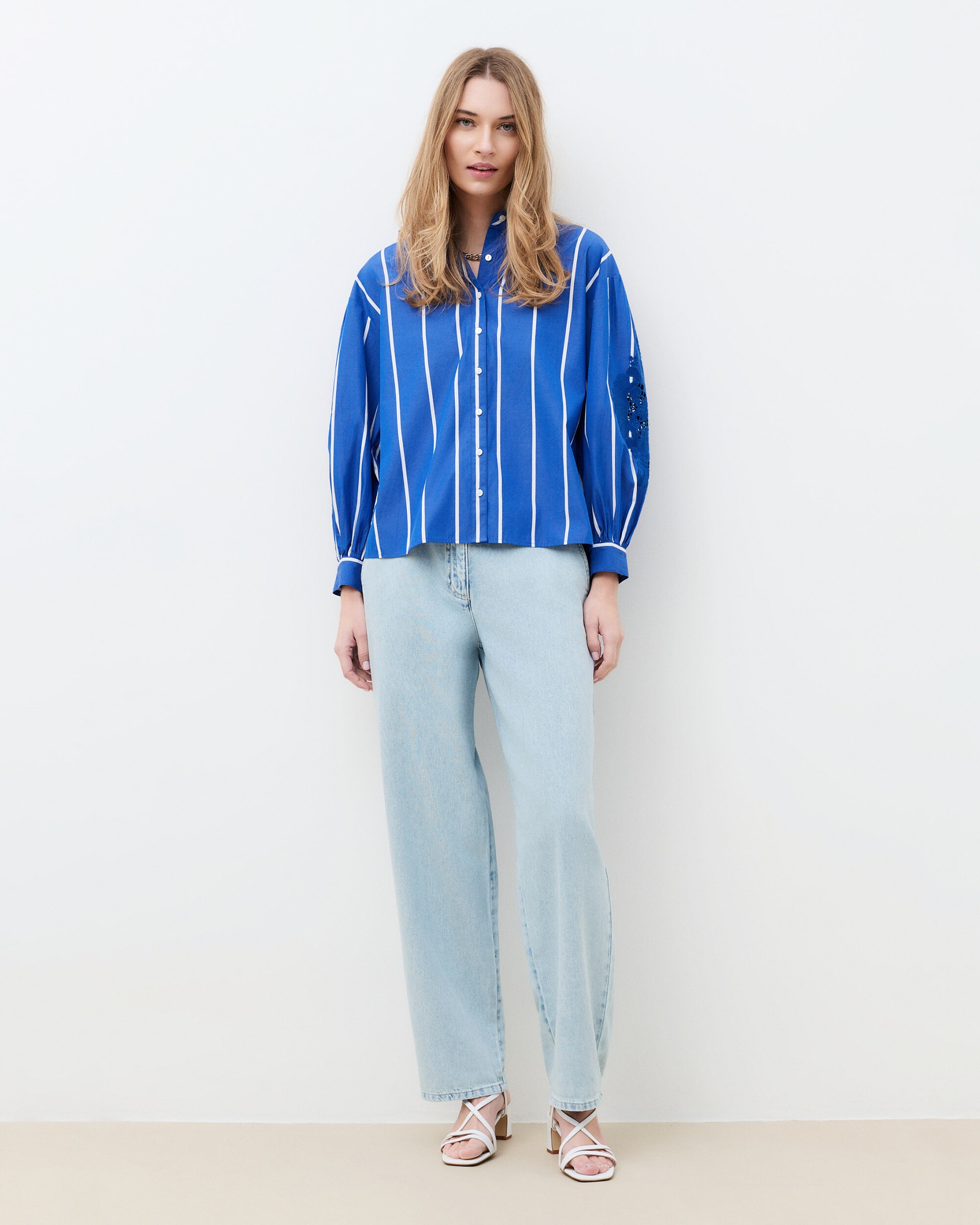 Caroll - Camisa de mujer de mujer con estampado de rayas y detalle bordado.