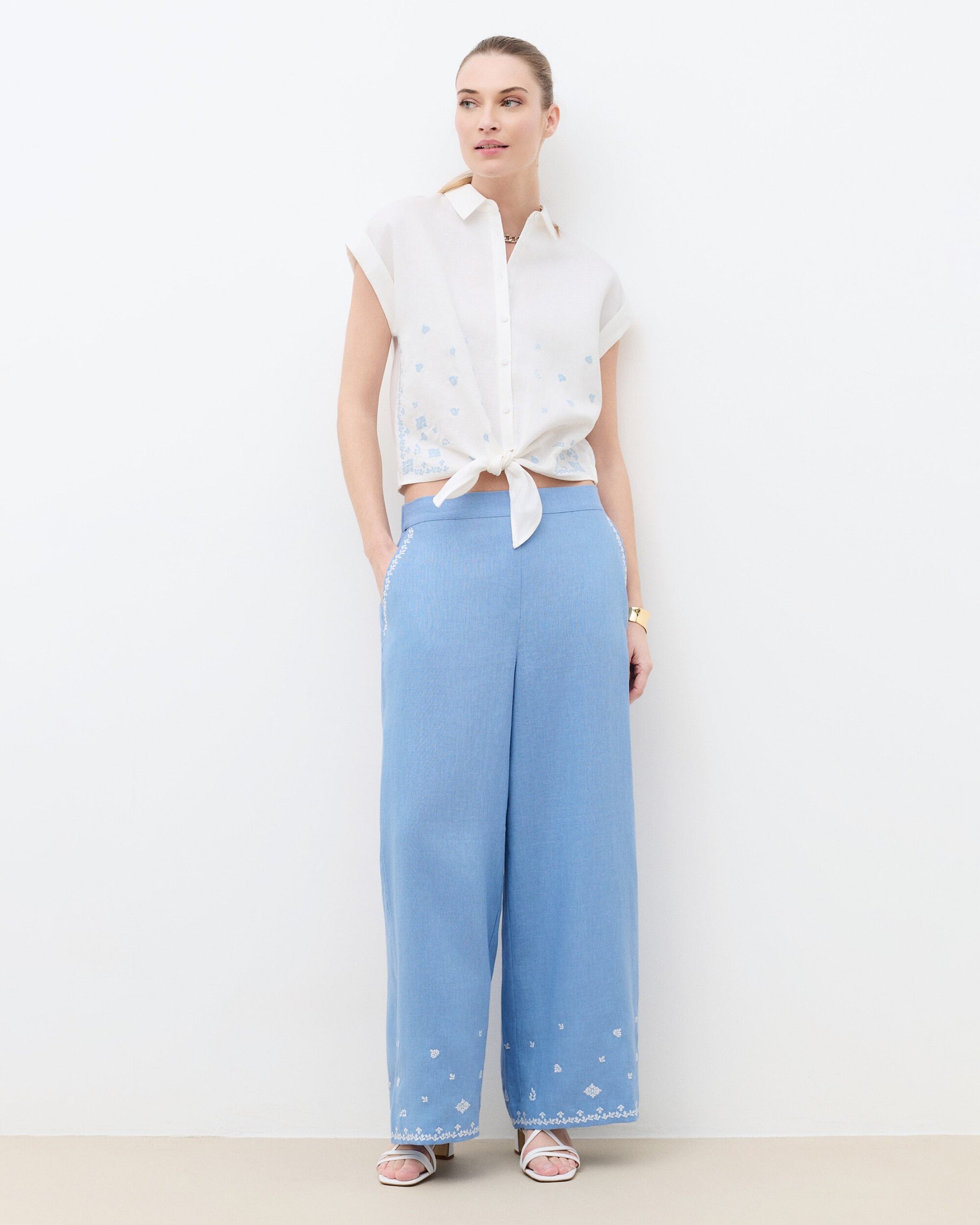 Camisa de mujer con bordado en lino - Caroll - Blanco Blanco-1