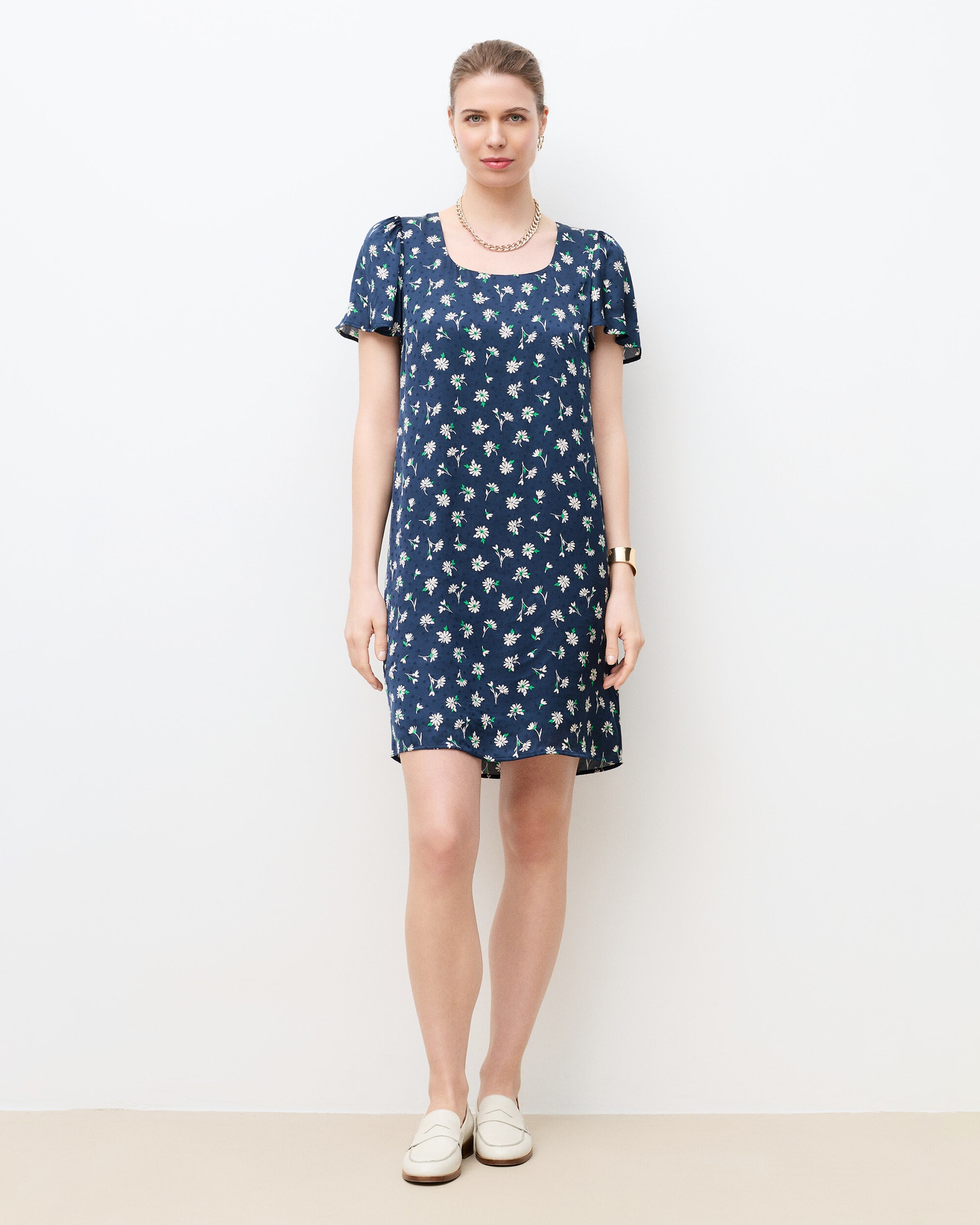 Caroll - Vestido corto con mangas cortas abullonadas y estampado floral.