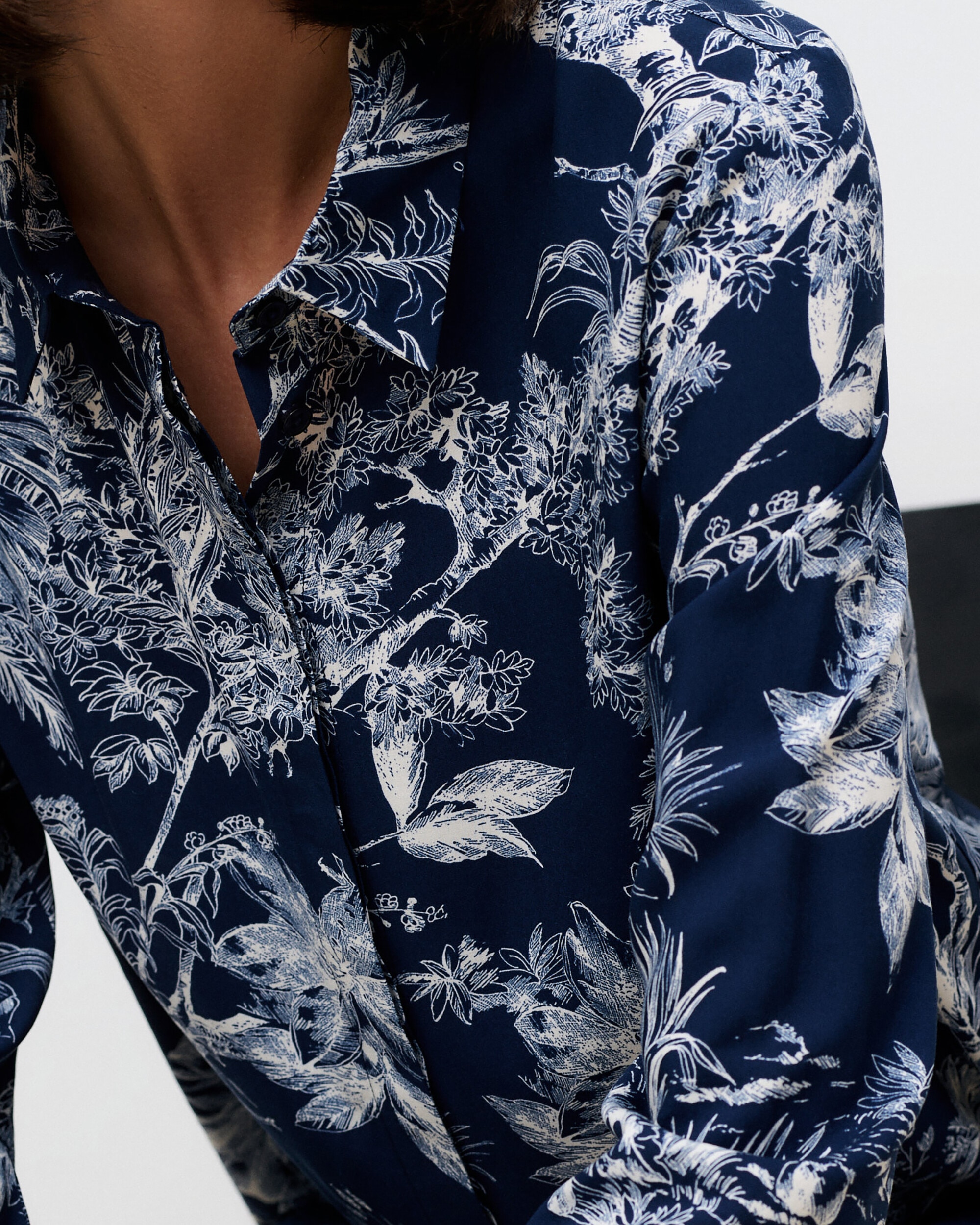 Camisa de mujer con manga larga y estampado floral - Caroll - Azul Azul-3