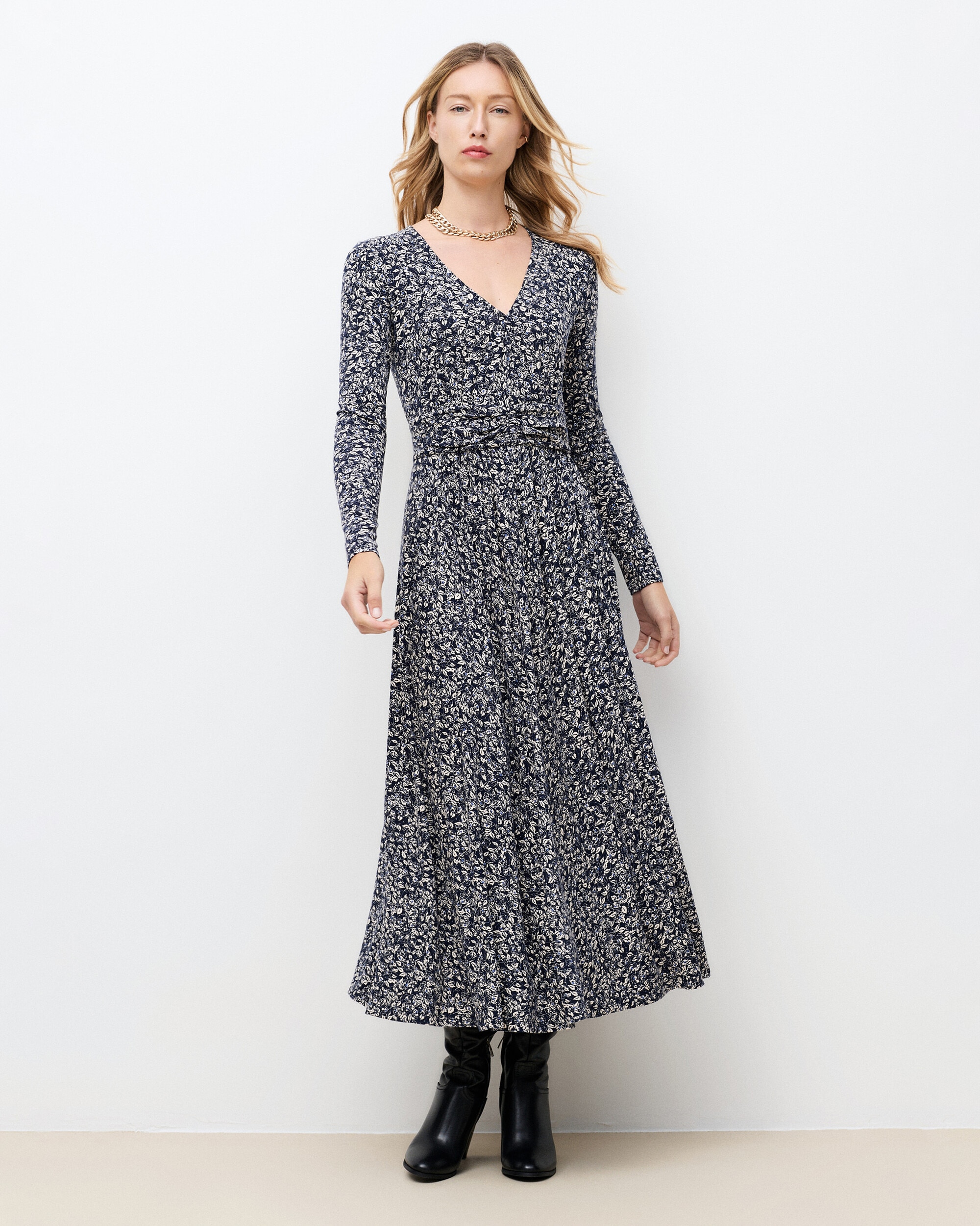 Caroll - Vestido largo con estampado floral.