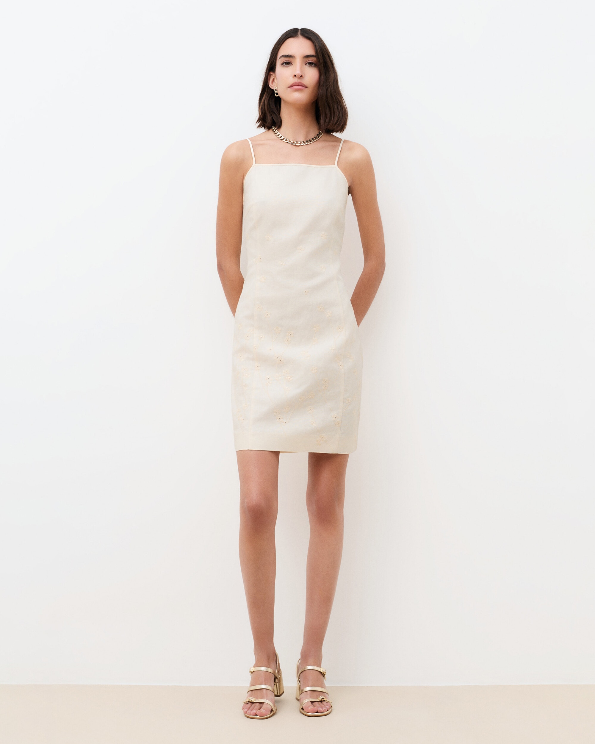 Caroll - Vestido corto con tirantes en lino.