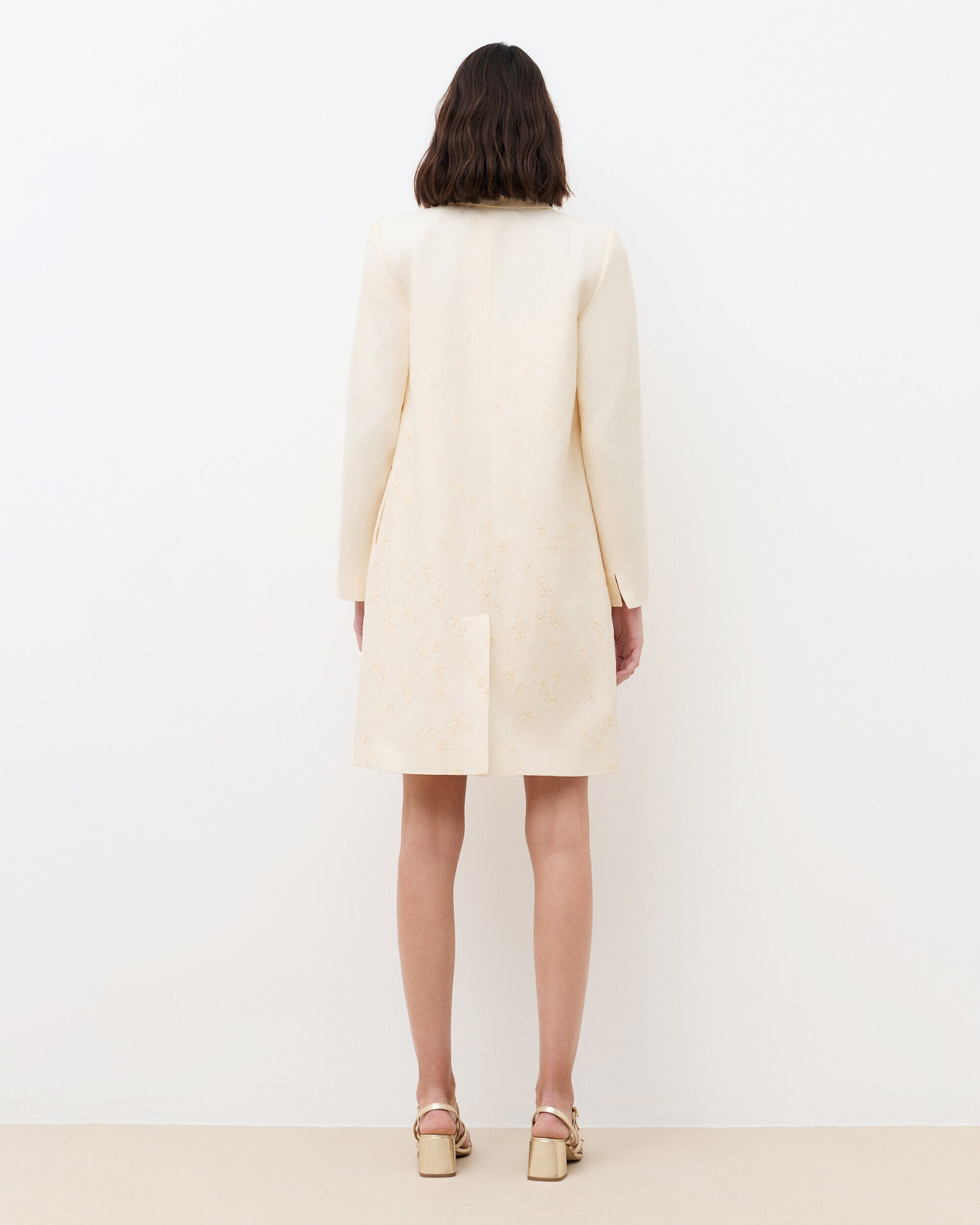 Abrigo de mujer con micro bordados en lino - Caroll - Beige Beige-2