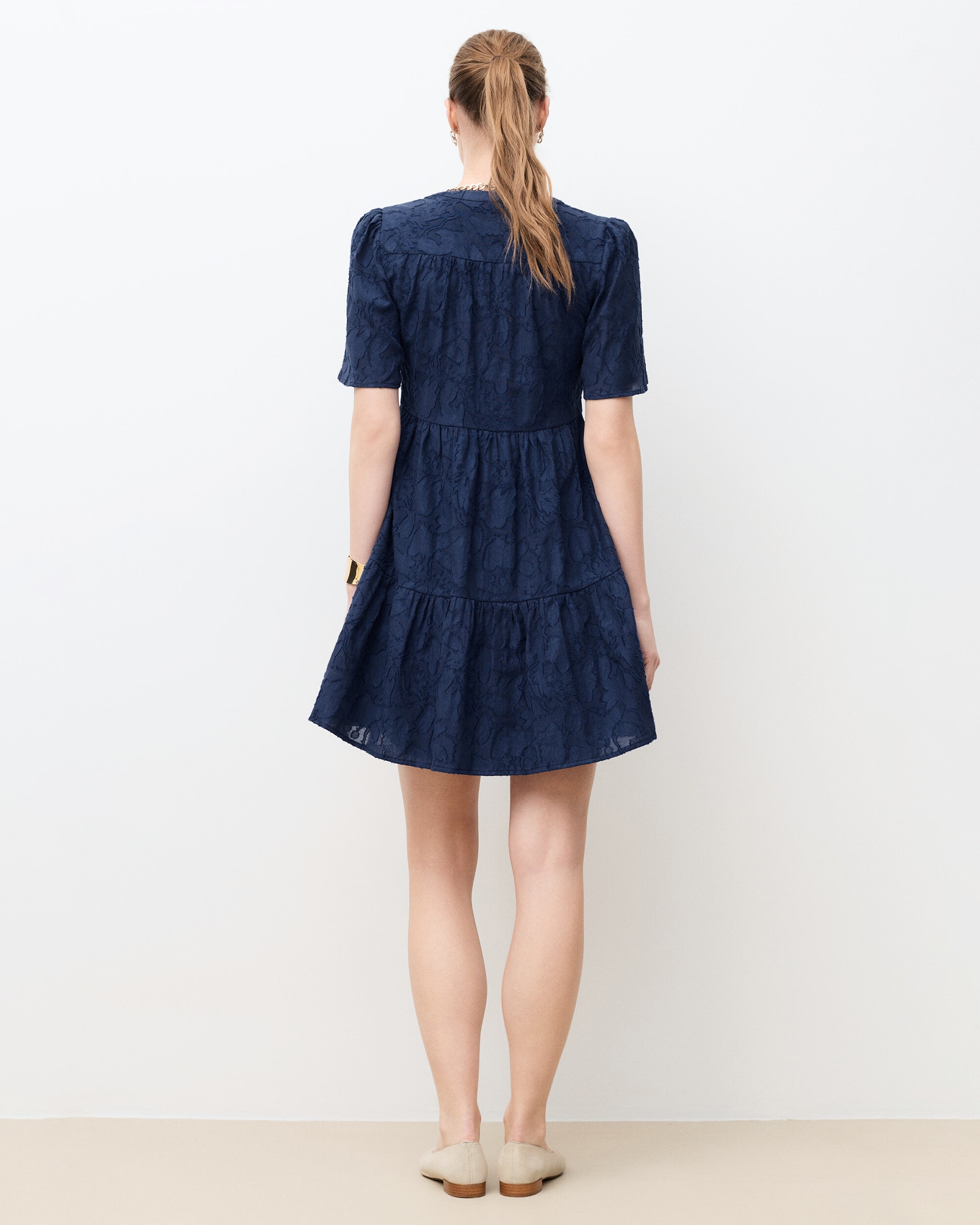 Vestido corto con detalles bordados y escote pico - Caroll - Azul Azul-2