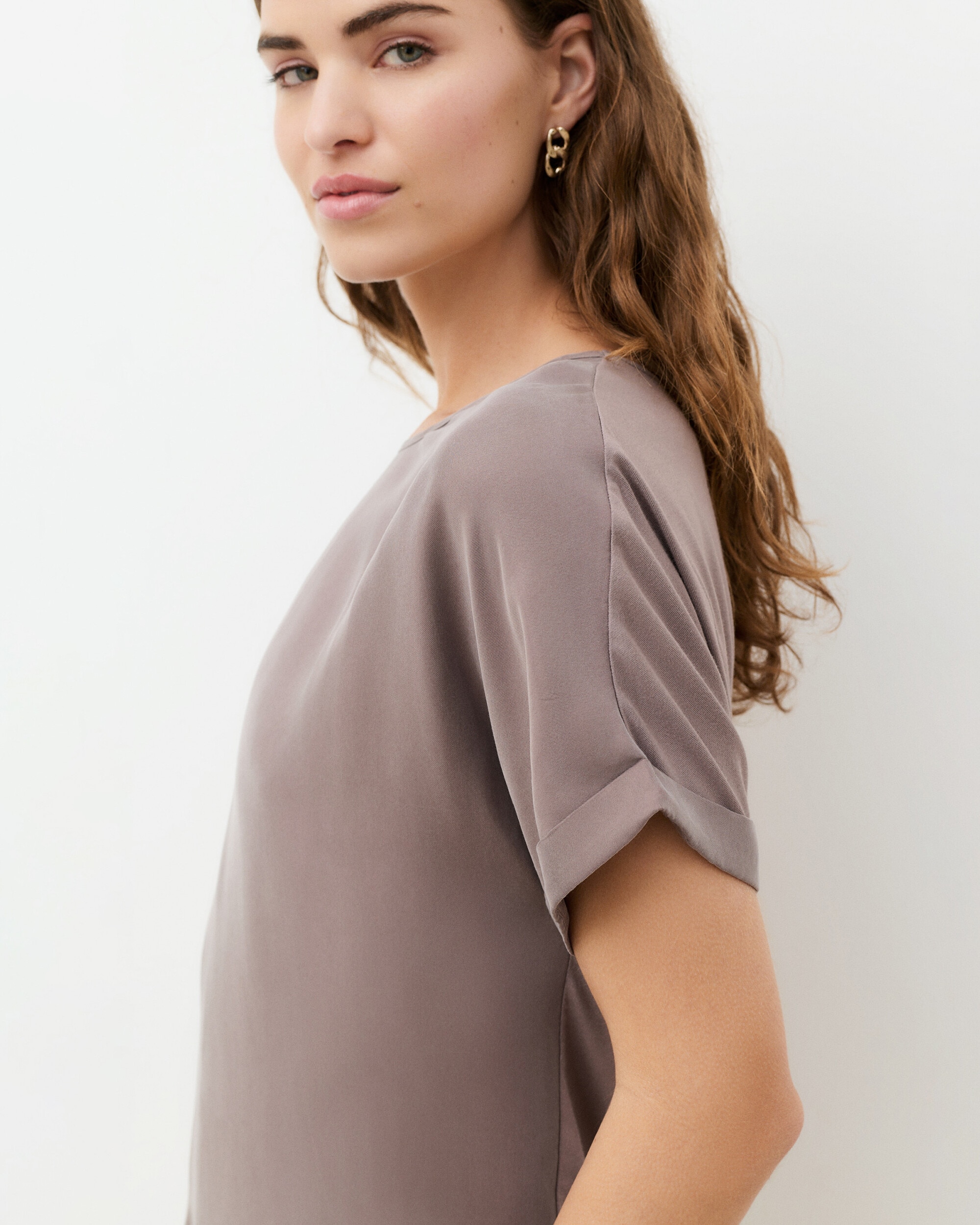 Camiseta de mujer con manga corta remangada y escote redondo - Caroll - Marrón Marrón-3