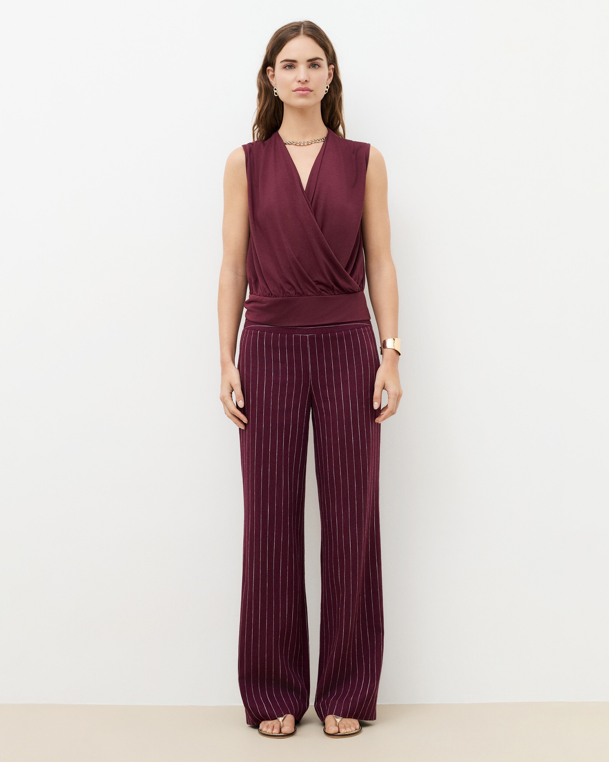 Camiseta de mujer sin mangas con escote pico - Caroll - Morado Morado-1