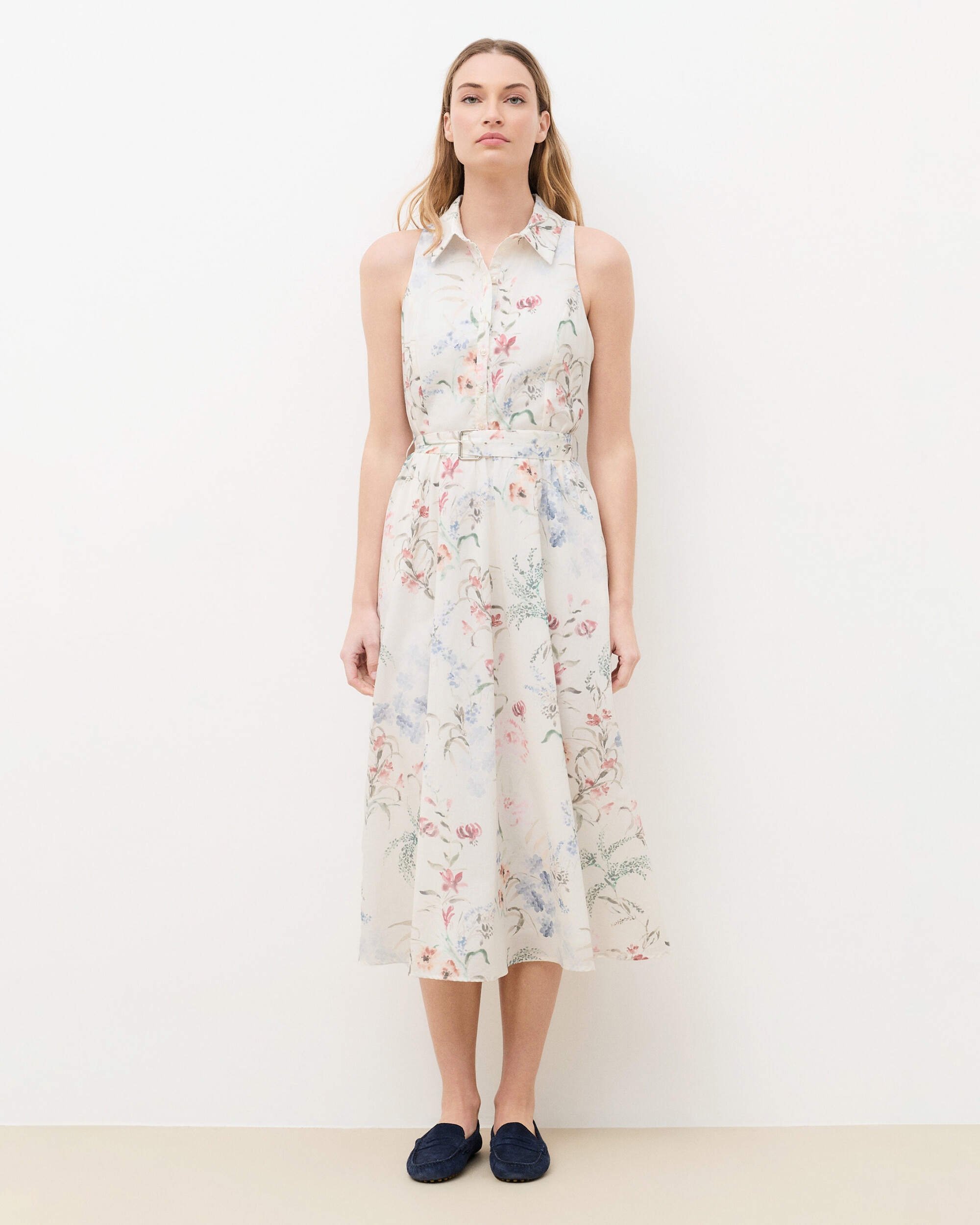 Caroll - Vestido largo sin mangas con estampado floral y cinturón.