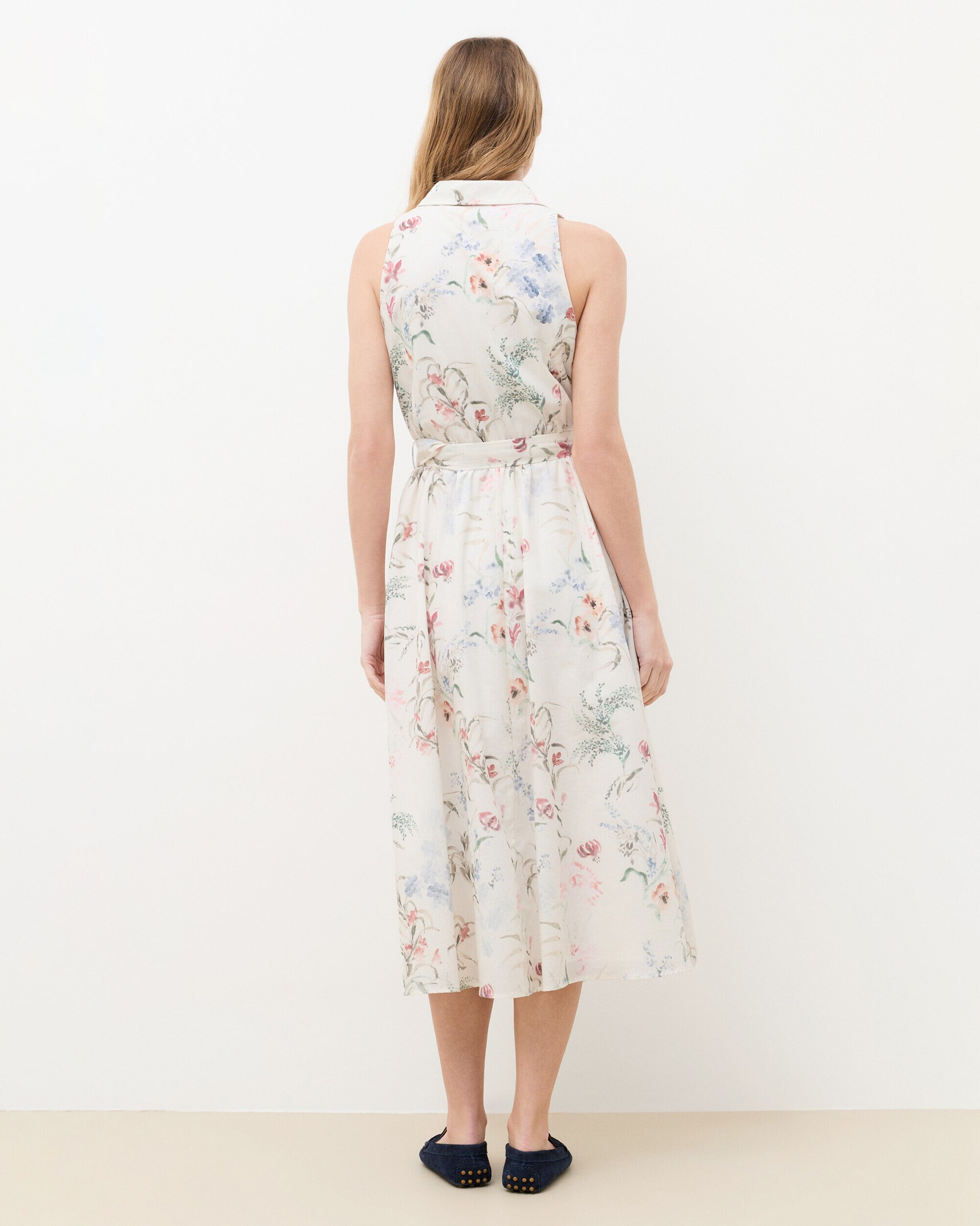Vestido largo sin mangas con estampado floral y cinturón - Caroll - Crudo Crudo-2