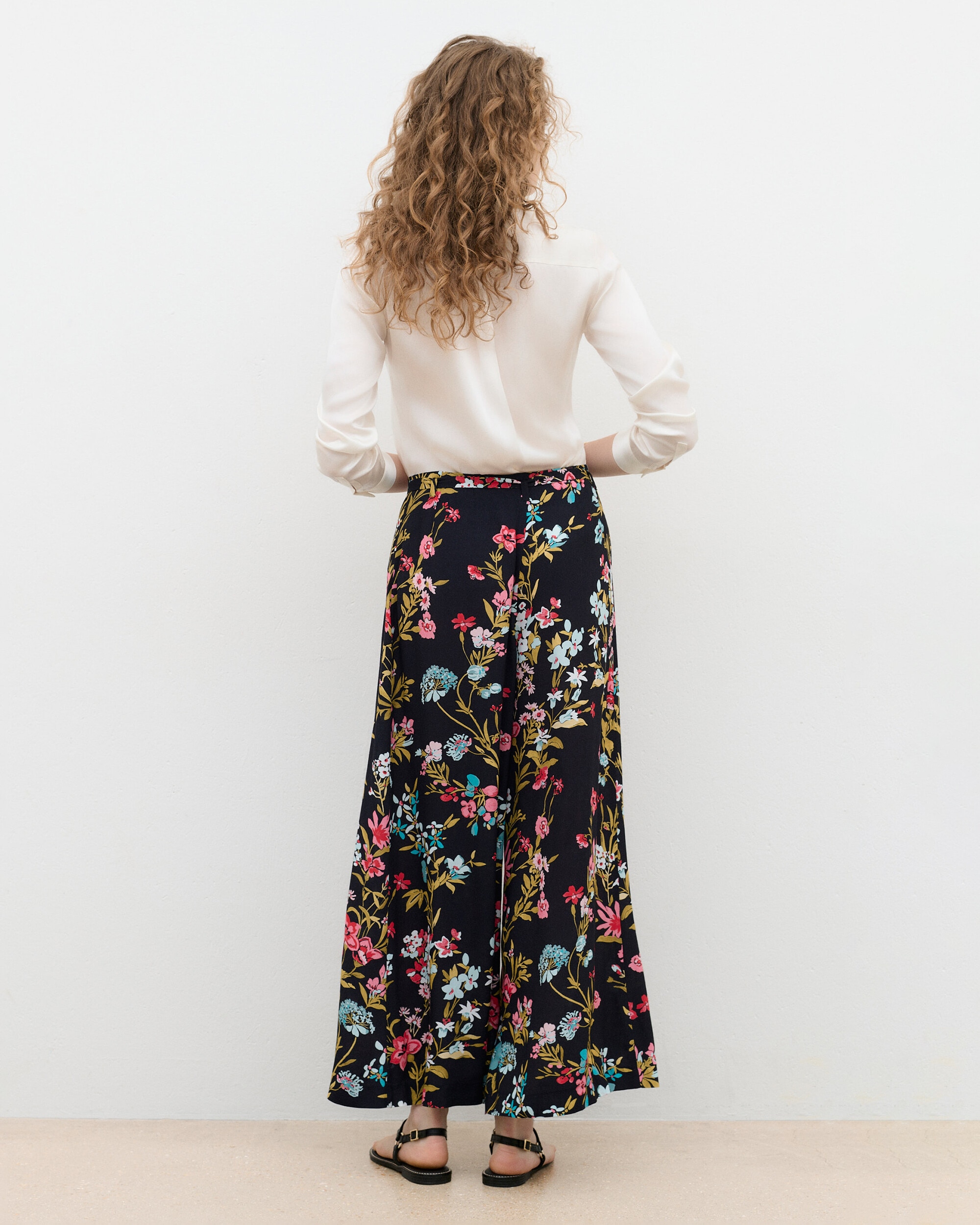 Pantalón ancho de mujer con estampado floral - Caroll - Negro Negro-2