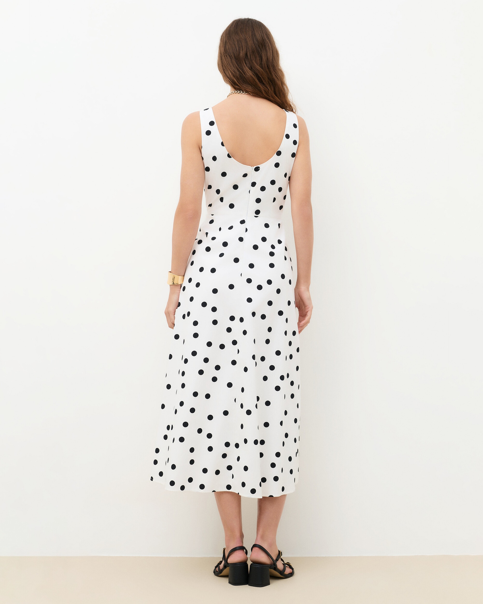 Vestido largo sin mangas con estampado de lunares - Caroll - Crudo Crudo-2