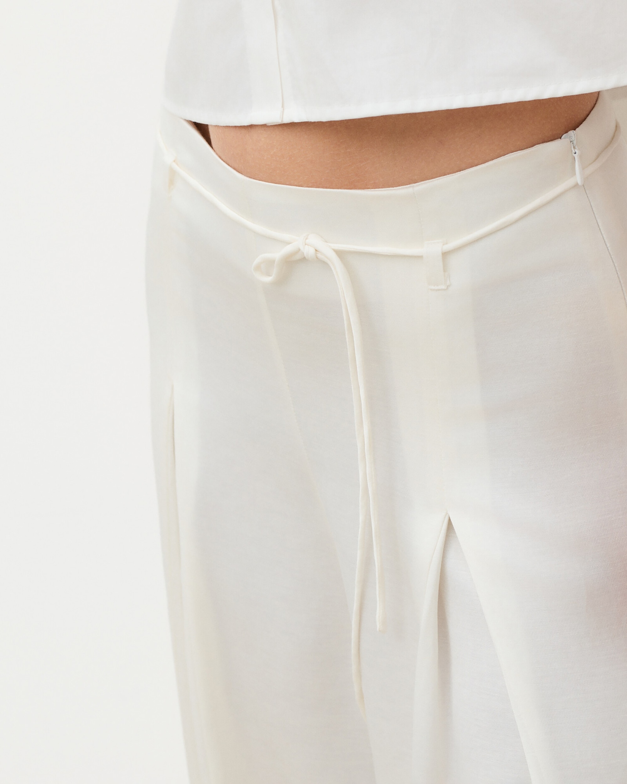 Pantalón ancho de mujer con pinzas y cierre de cordón - Caroll - Crudo Crudo-3