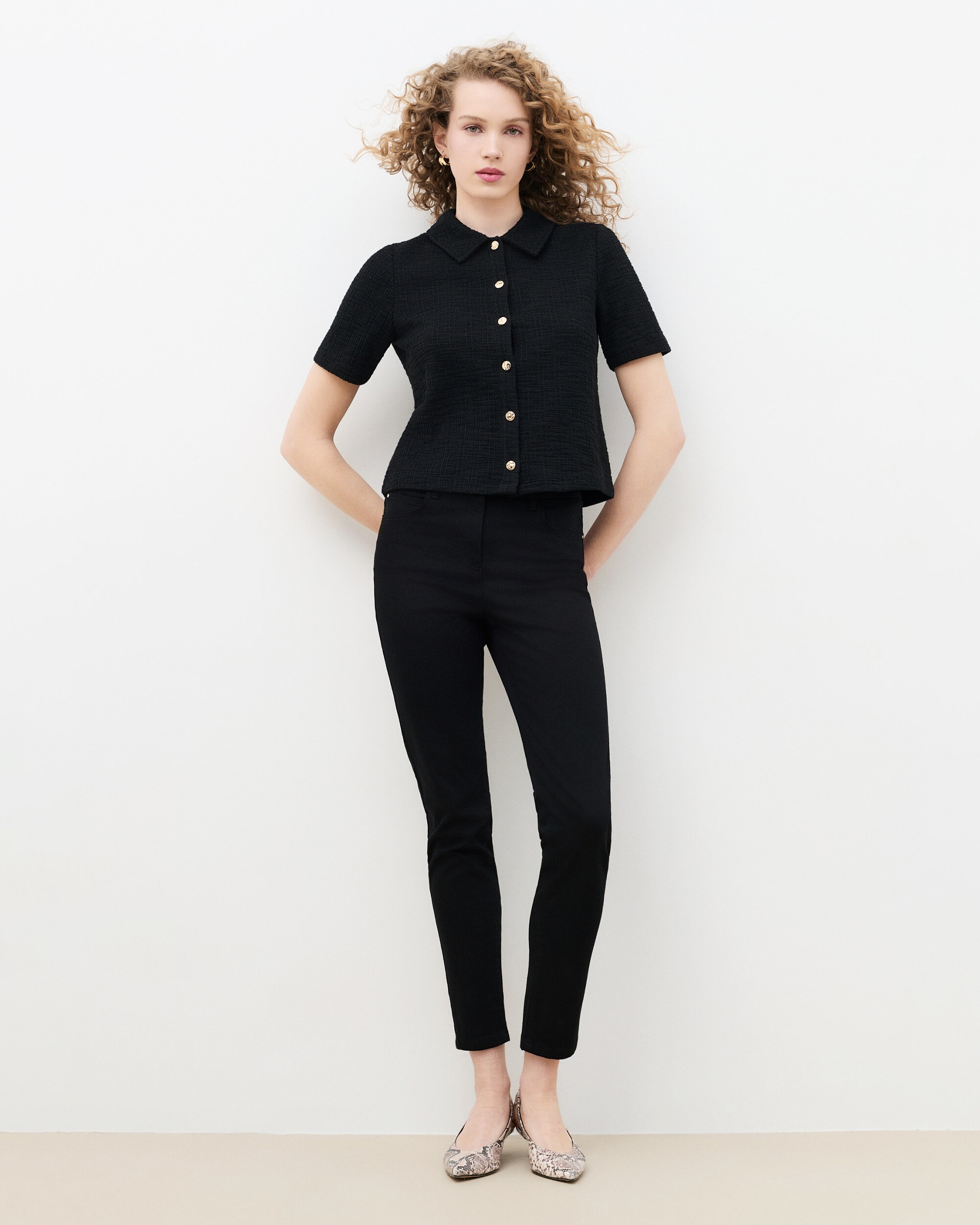Camiseta de mujer con cuello camisero - Caroll - Negro Negro-1