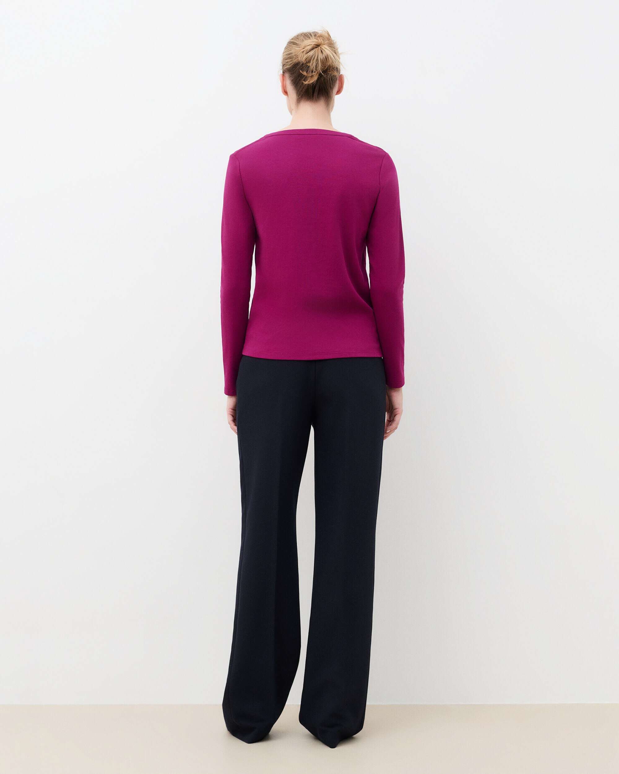 Camiseta de mujer con escote pico - Caroll - Berenjena Berenjena-2