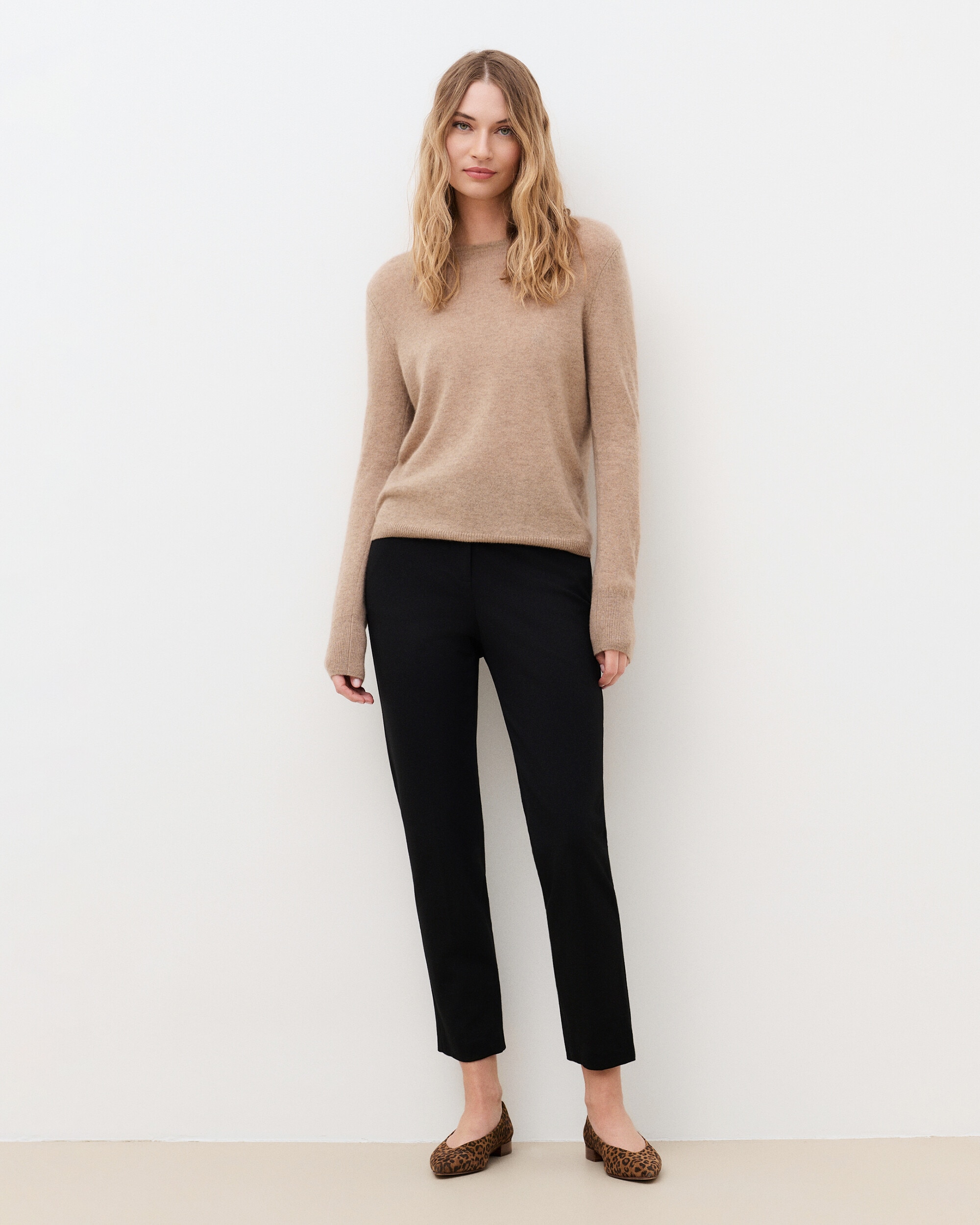 Imagen 1 de Jersey de mujer con cuello redondo en cashmere 100% Marrón claro