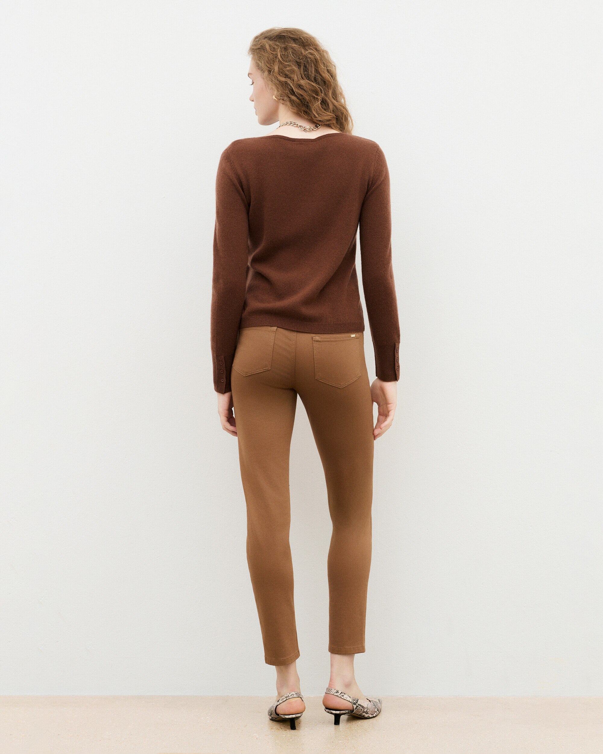Jersey de mujer con escote redondo en cashmere 100% - Caroll - Marrón Marrón-2