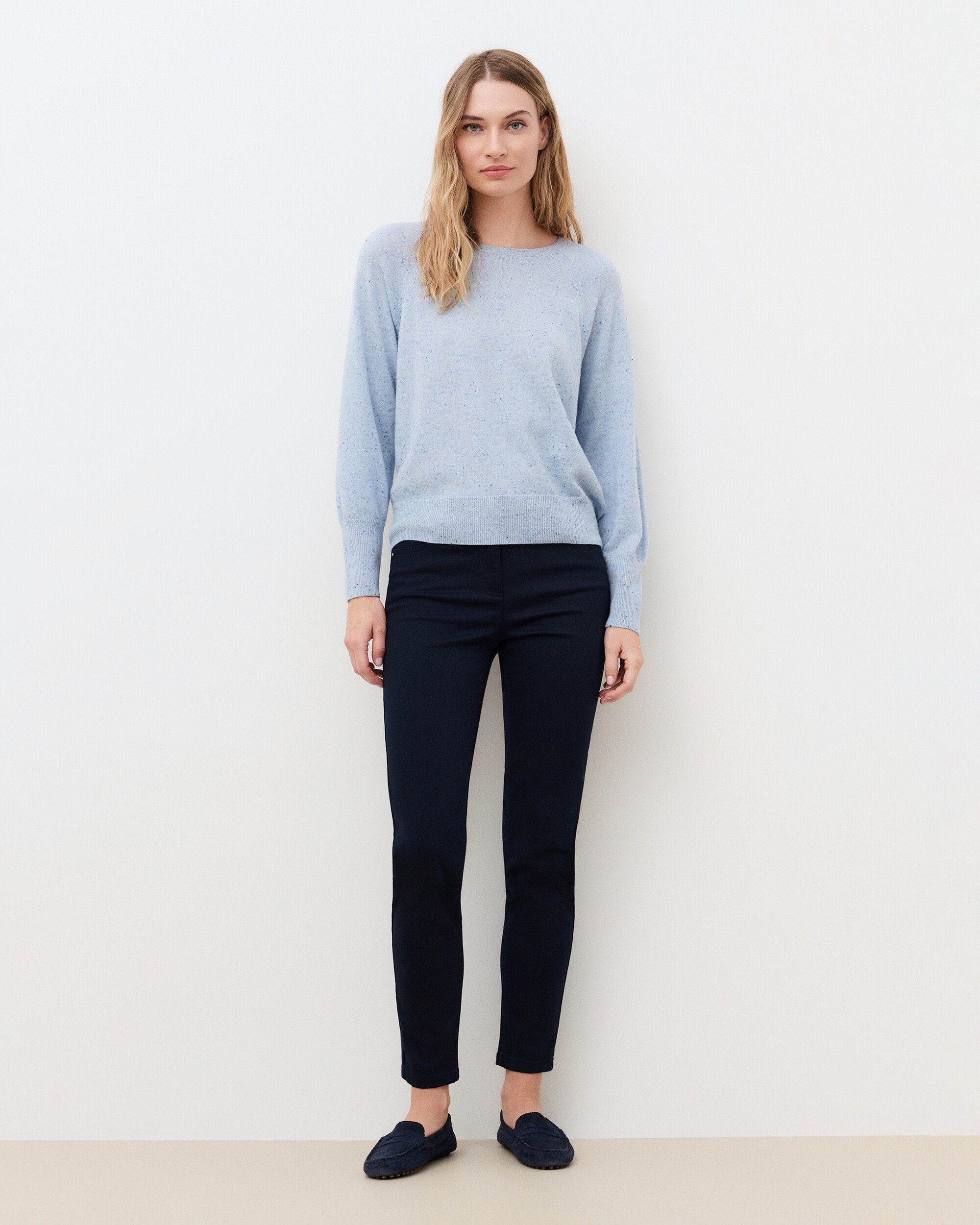 Imagen 1 de Jersey de mujer con cuello redondo en cashmere 100% Azul celeste