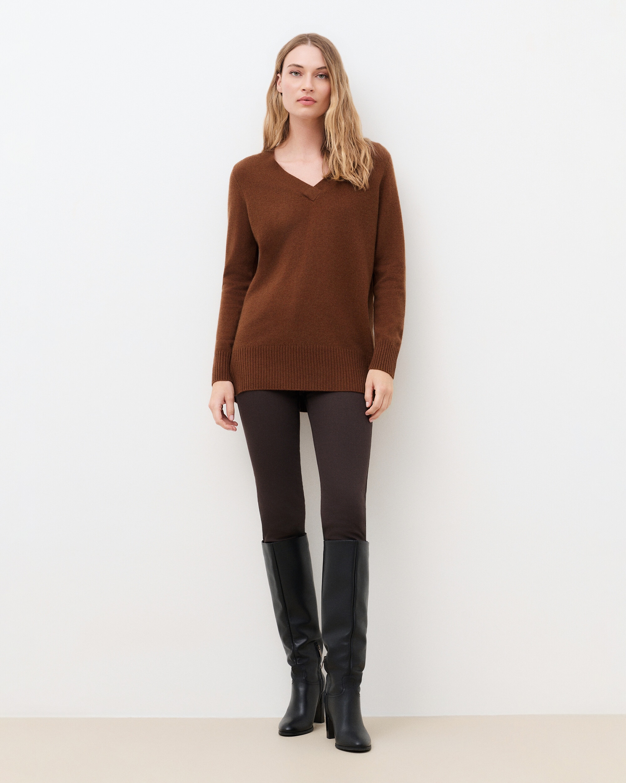 Jersey de mujer con escote pico en cashmere 100% - Caroll - Marrón Marrón-1
