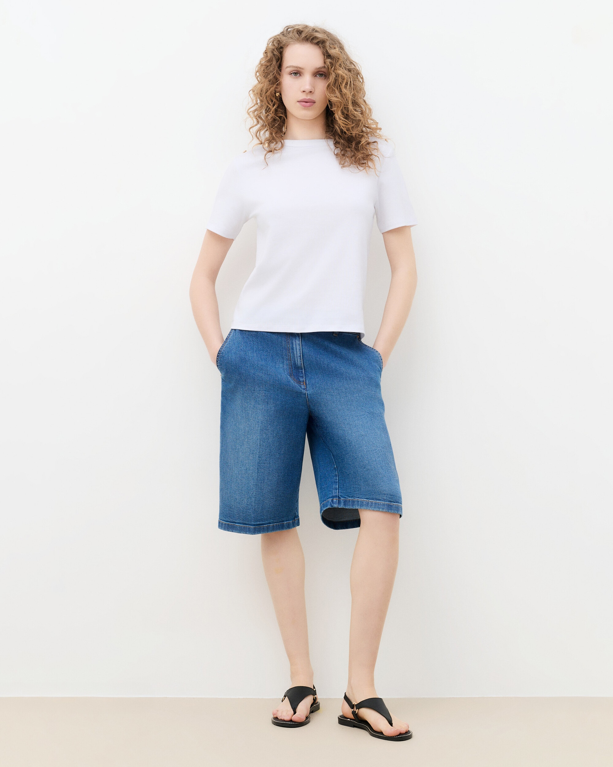 Camiseta de mujer con detalles de botones - Caroll - Crudo Crudo-1