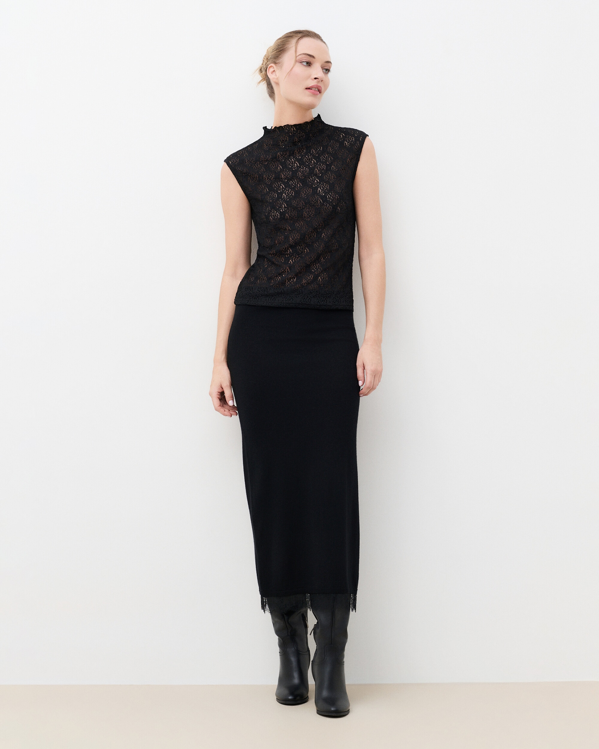Camiseta de mujer con cuello alto de encaje - Caroll - Negro Negro-1